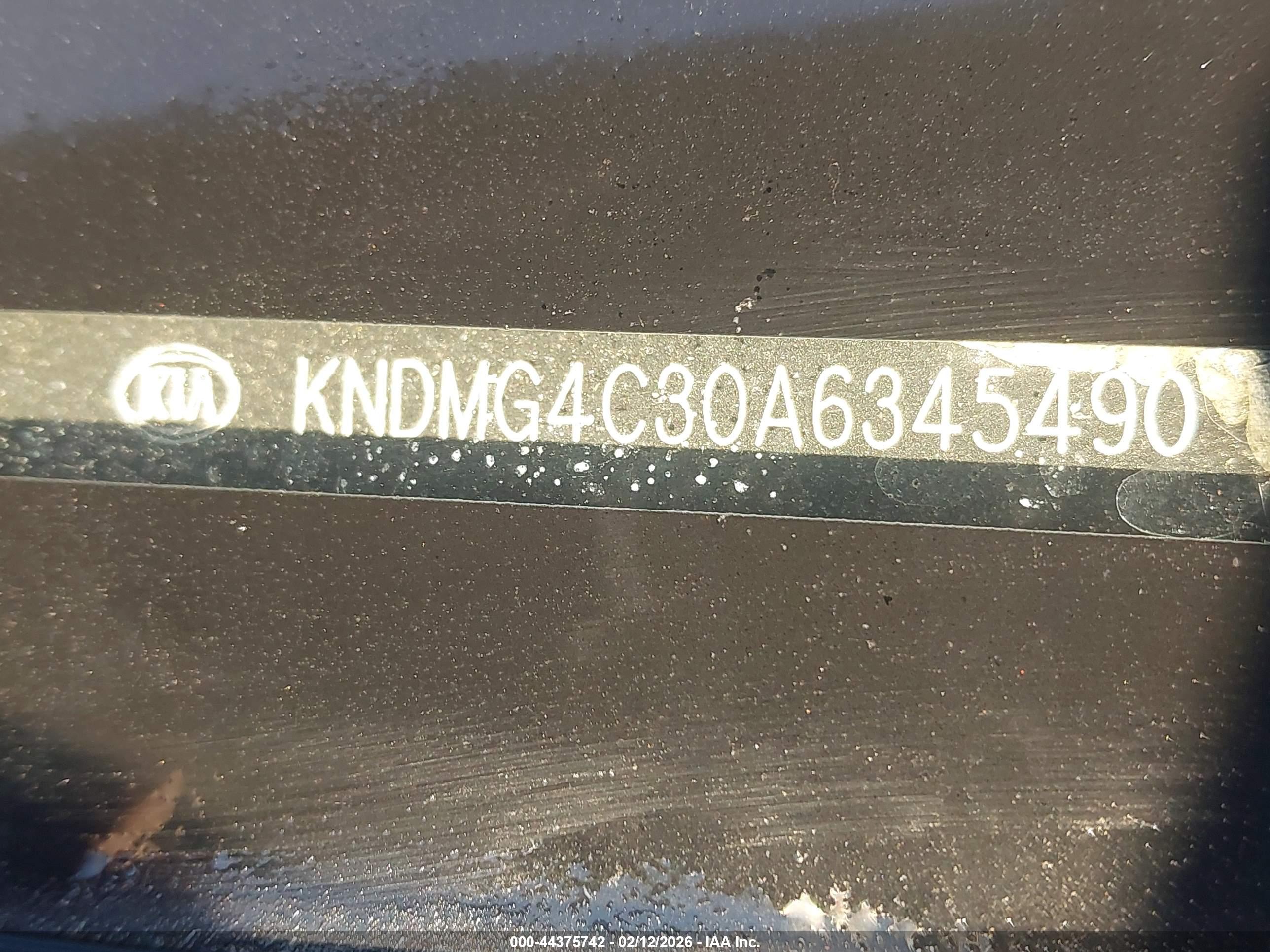 KIA SEDONA image 9