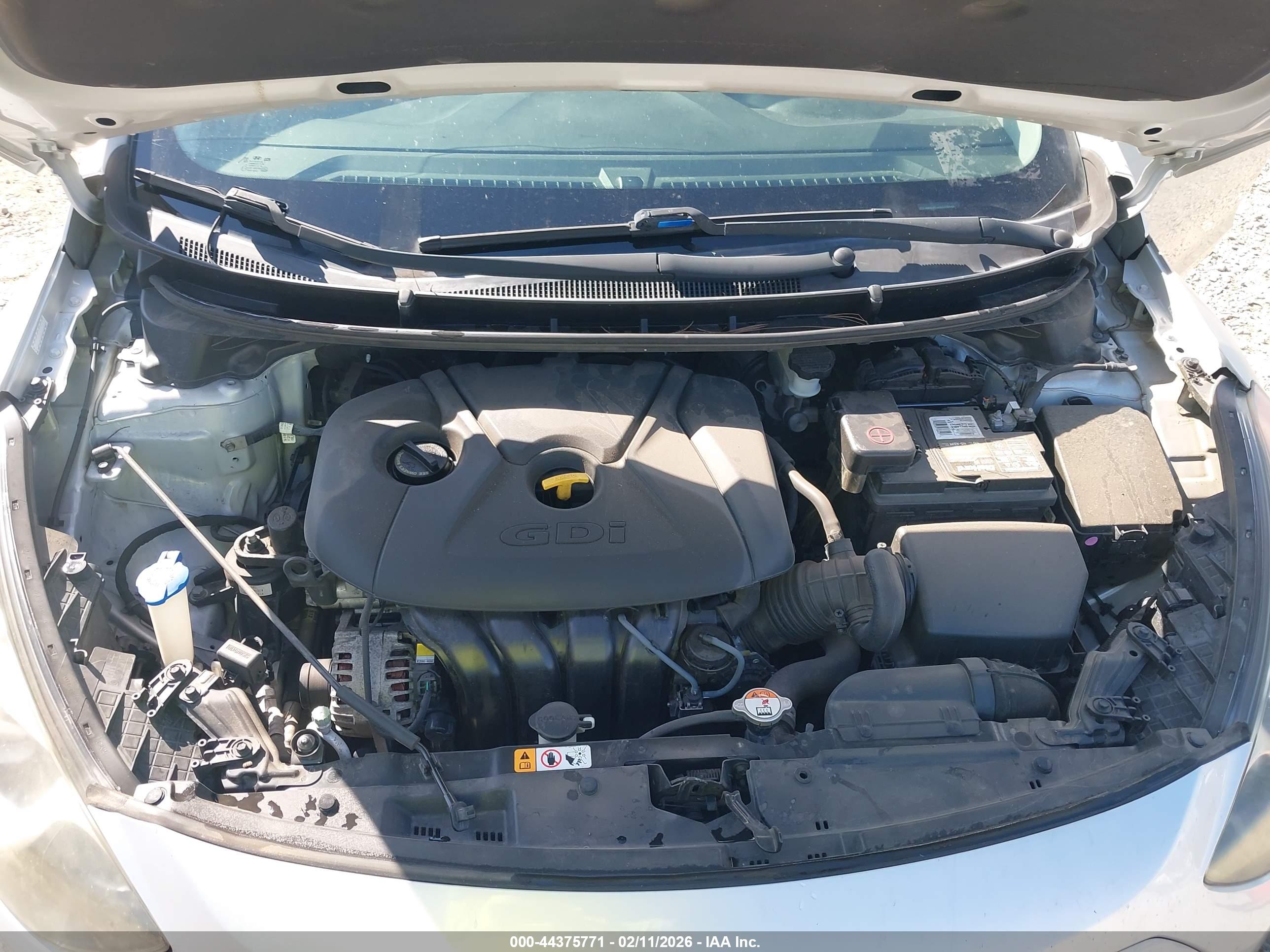 HYUNDAI ELANTRA image 10