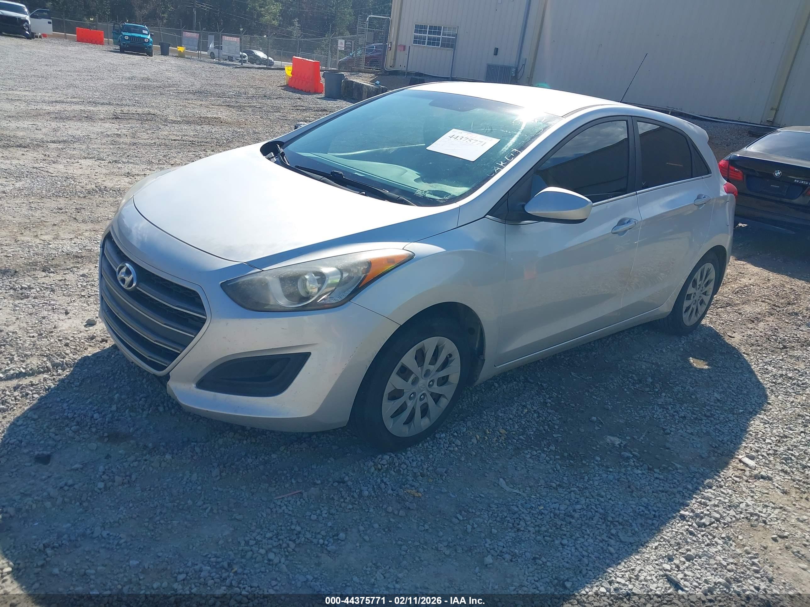 HYUNDAI ELANTRA image 2