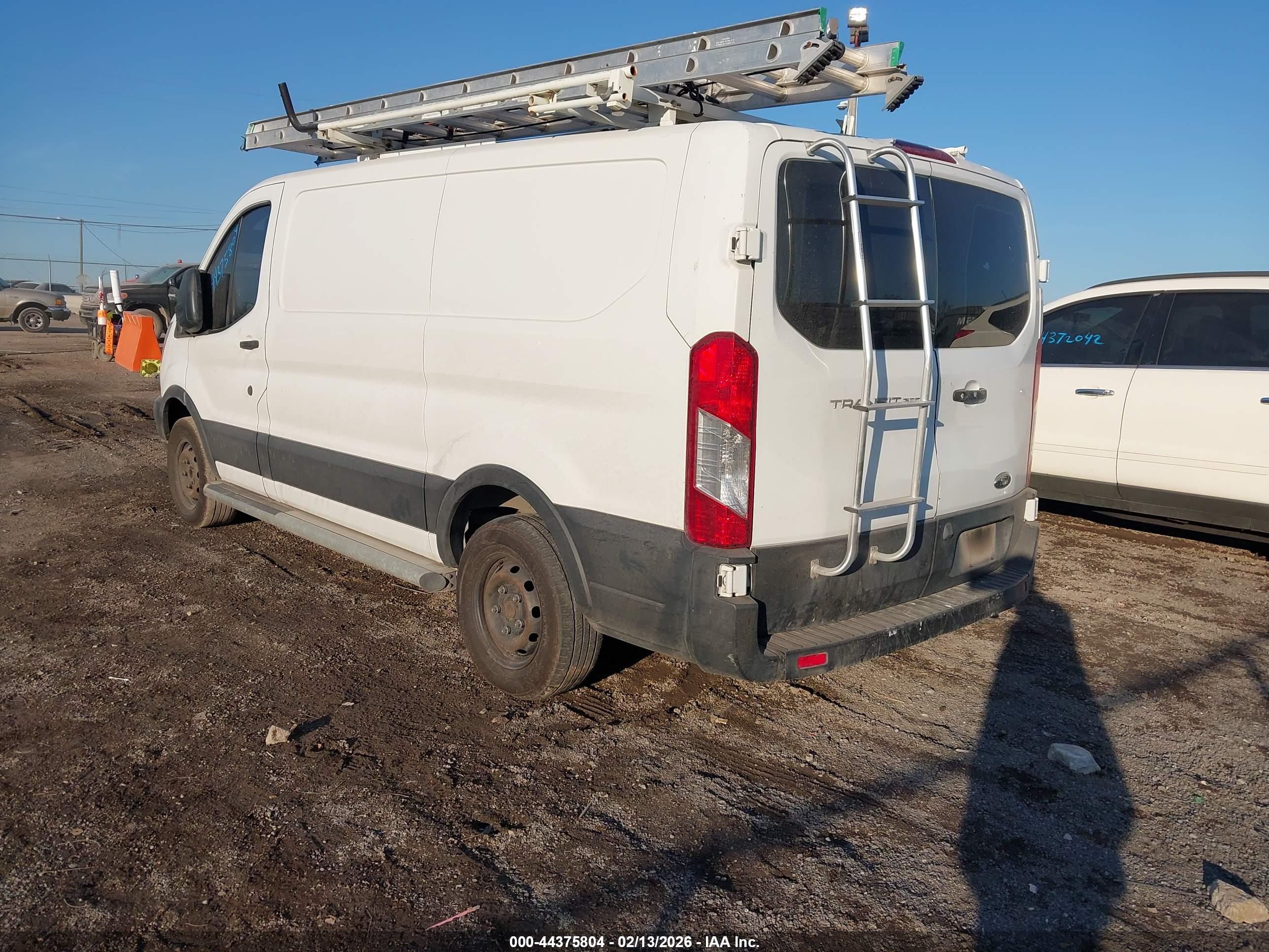 FORD TRANSIT-250 image 3