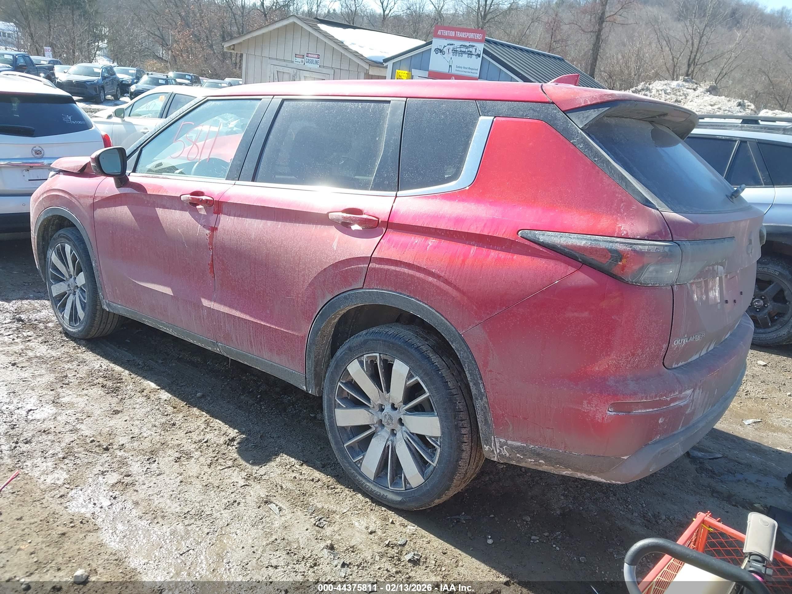 MITSUBISHI OUTLANDER image 3