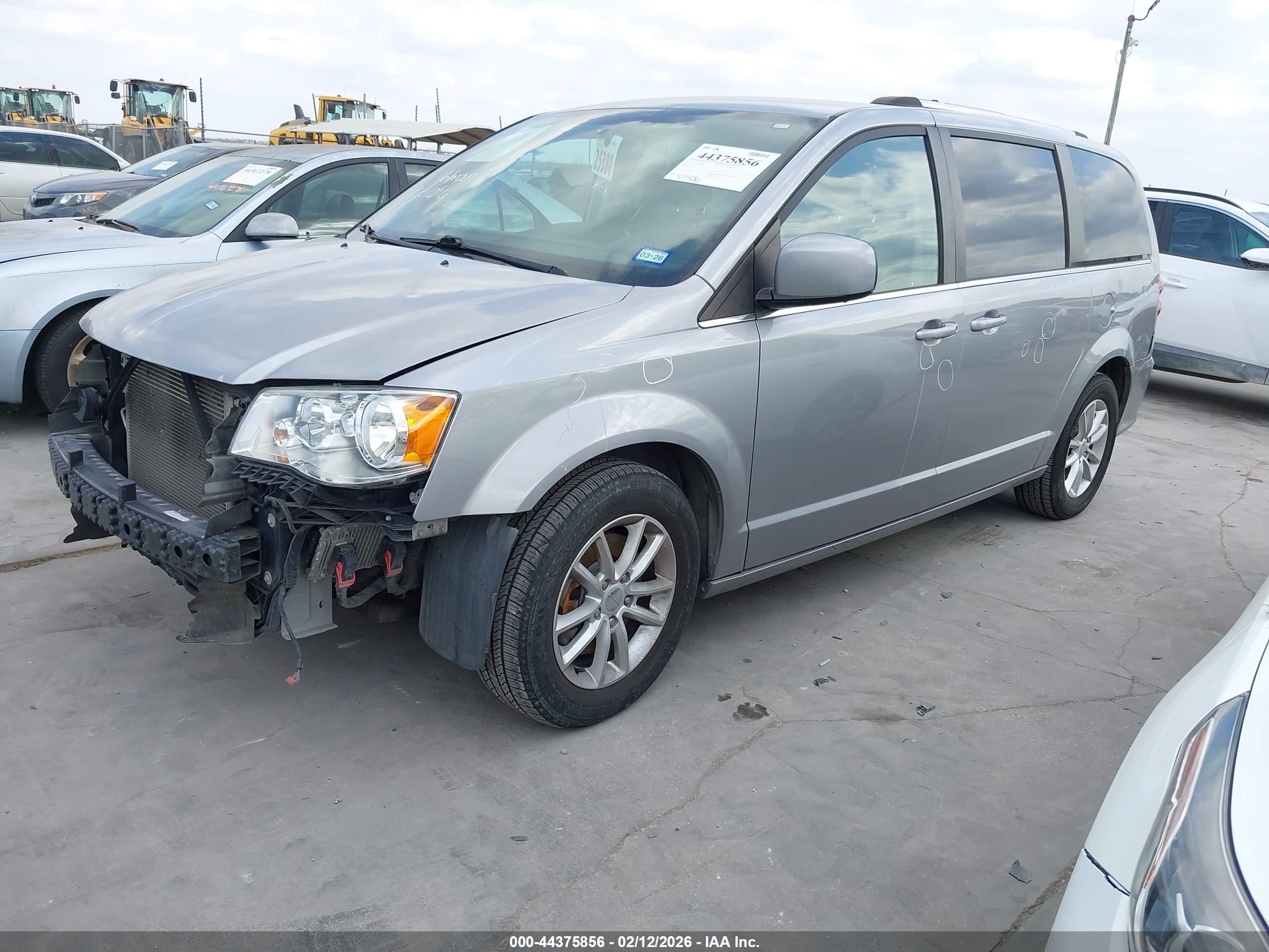 DODGE GRAND image 2