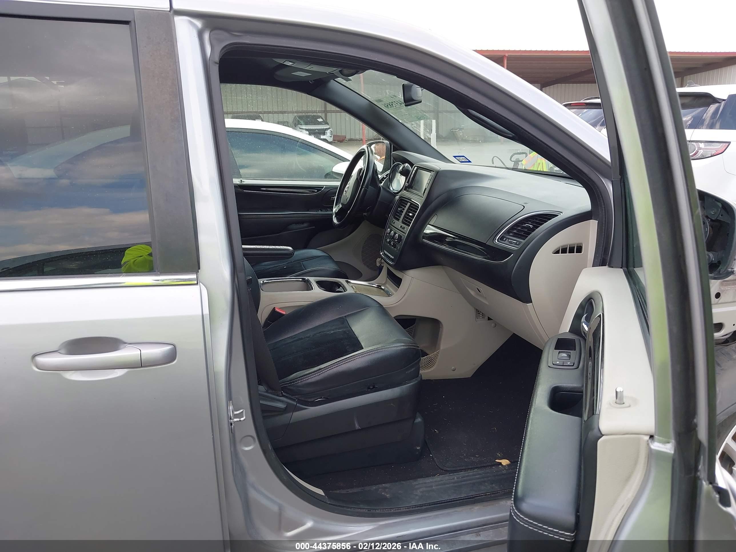 DODGE GRAND image 5