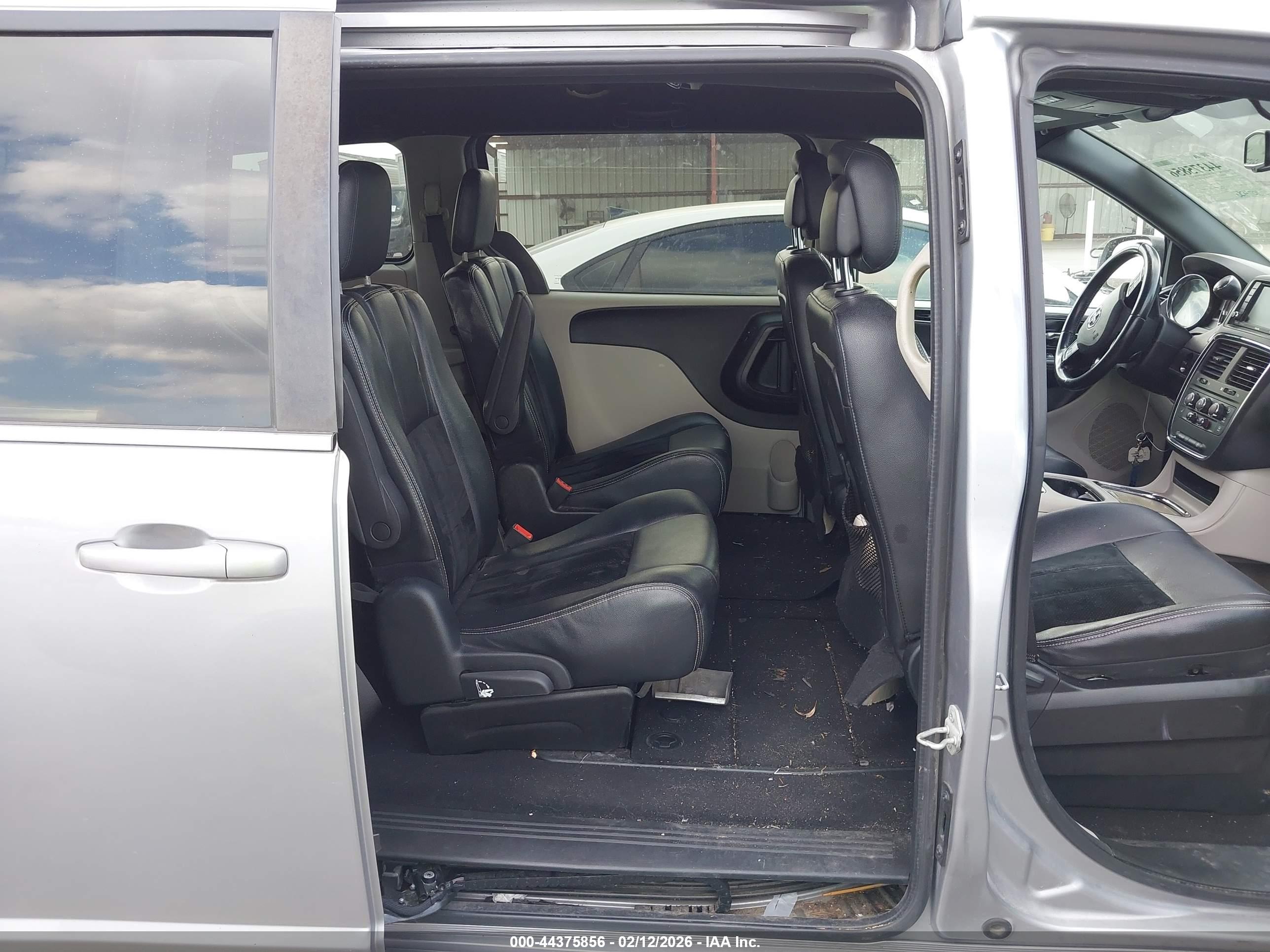 DODGE GRAND image 8