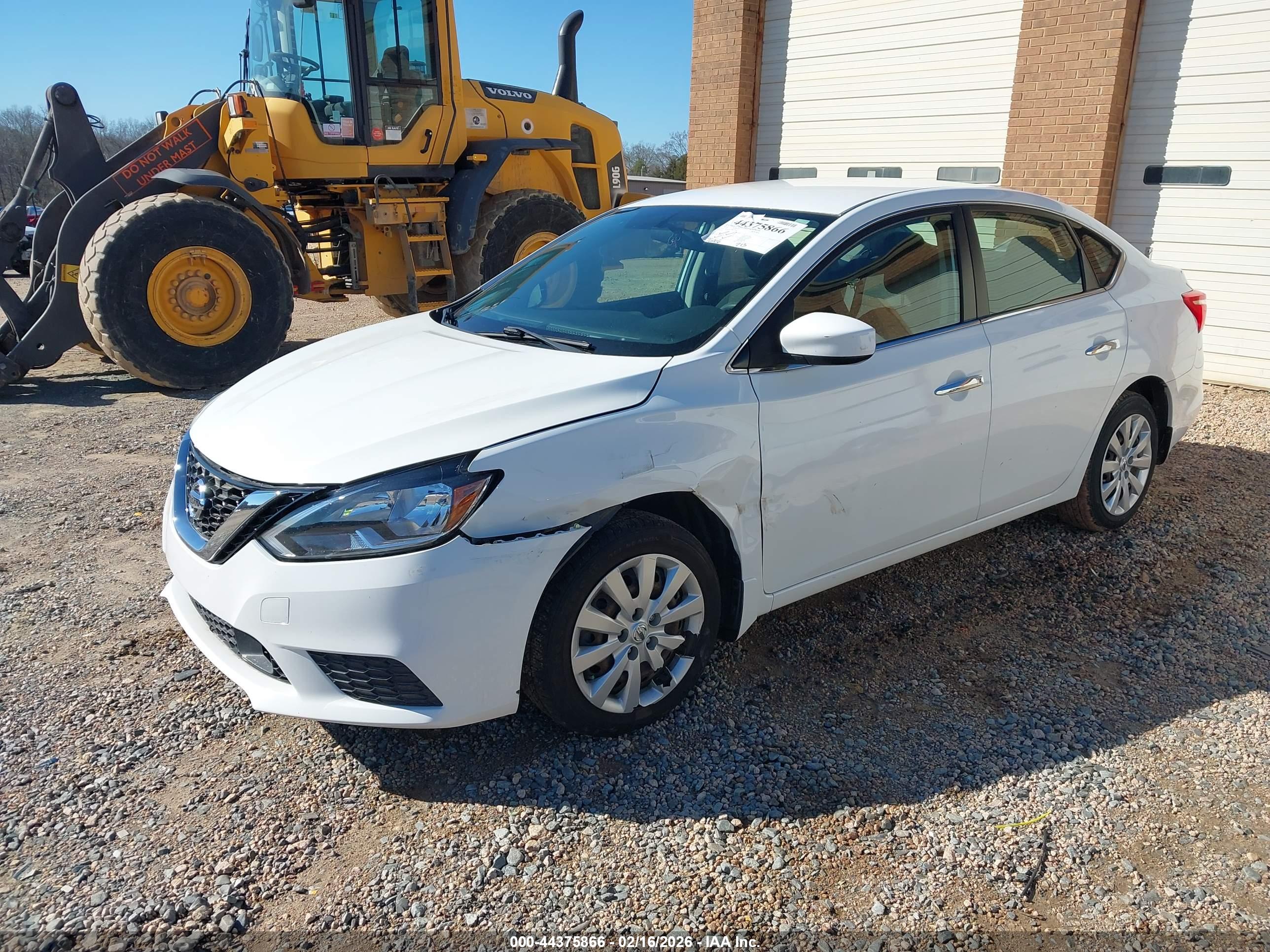 NISSAN SENTRA image 2