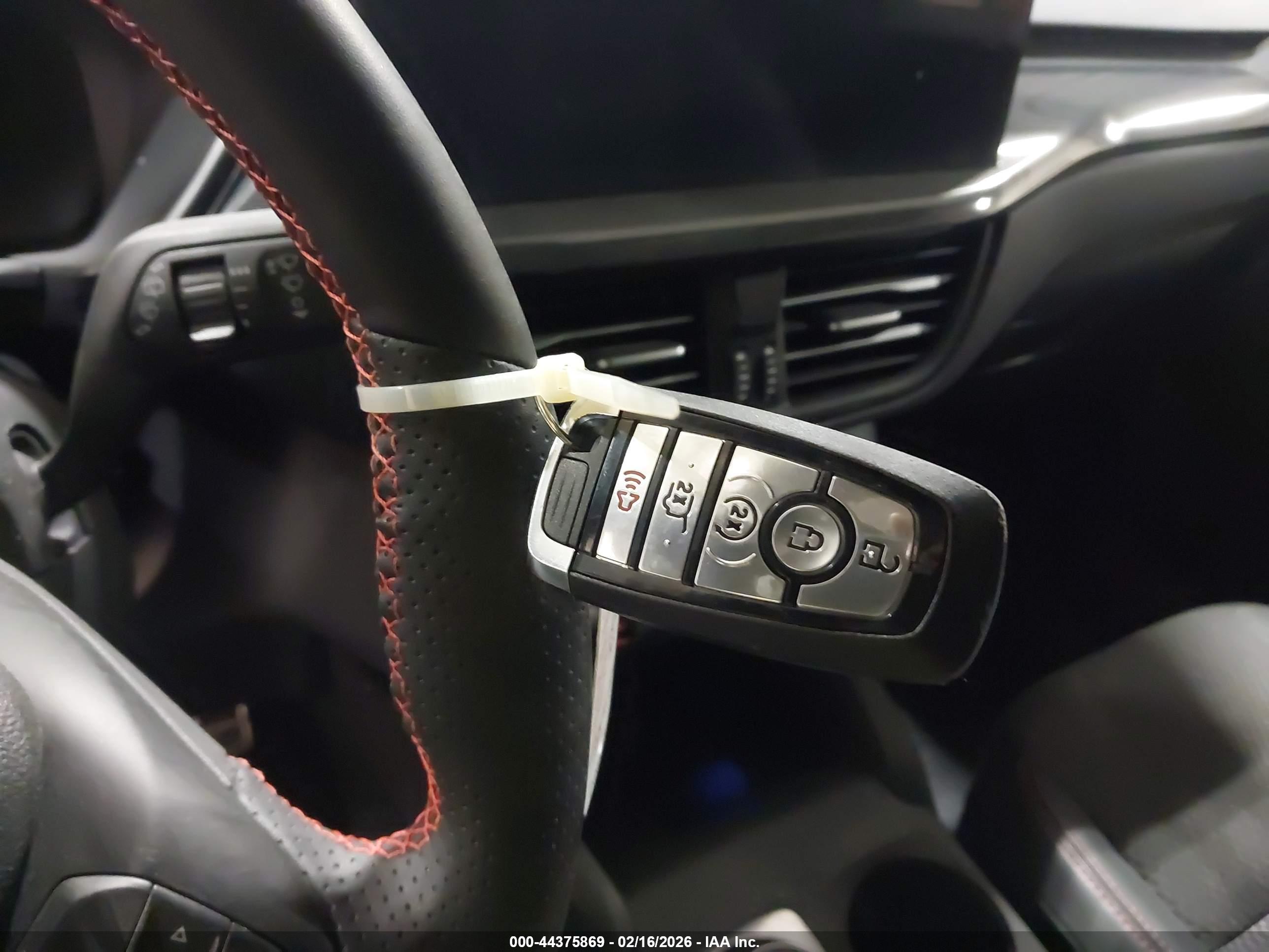 FORD ESCAPE image 11