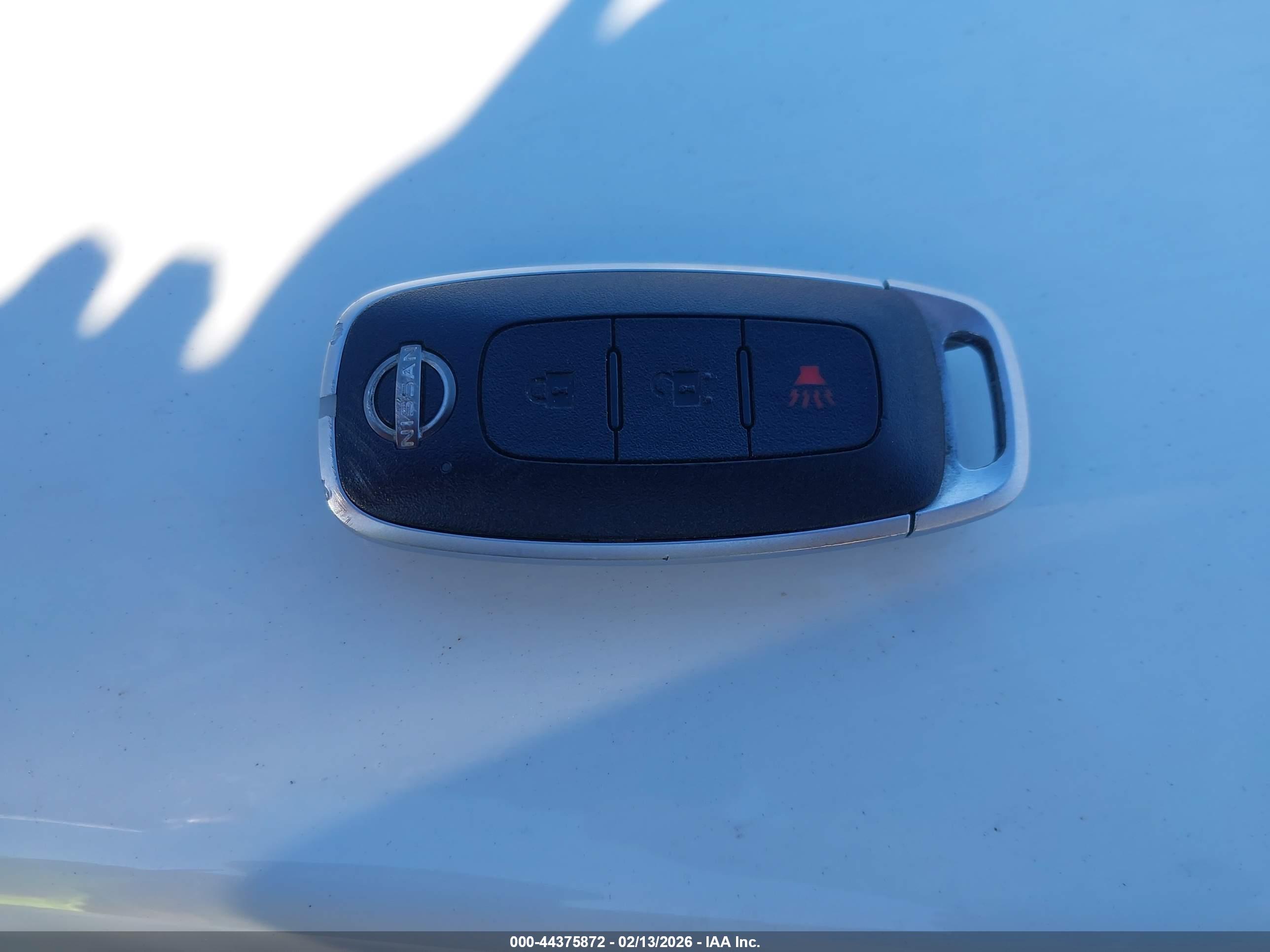 NISSAN ROGUE image 11