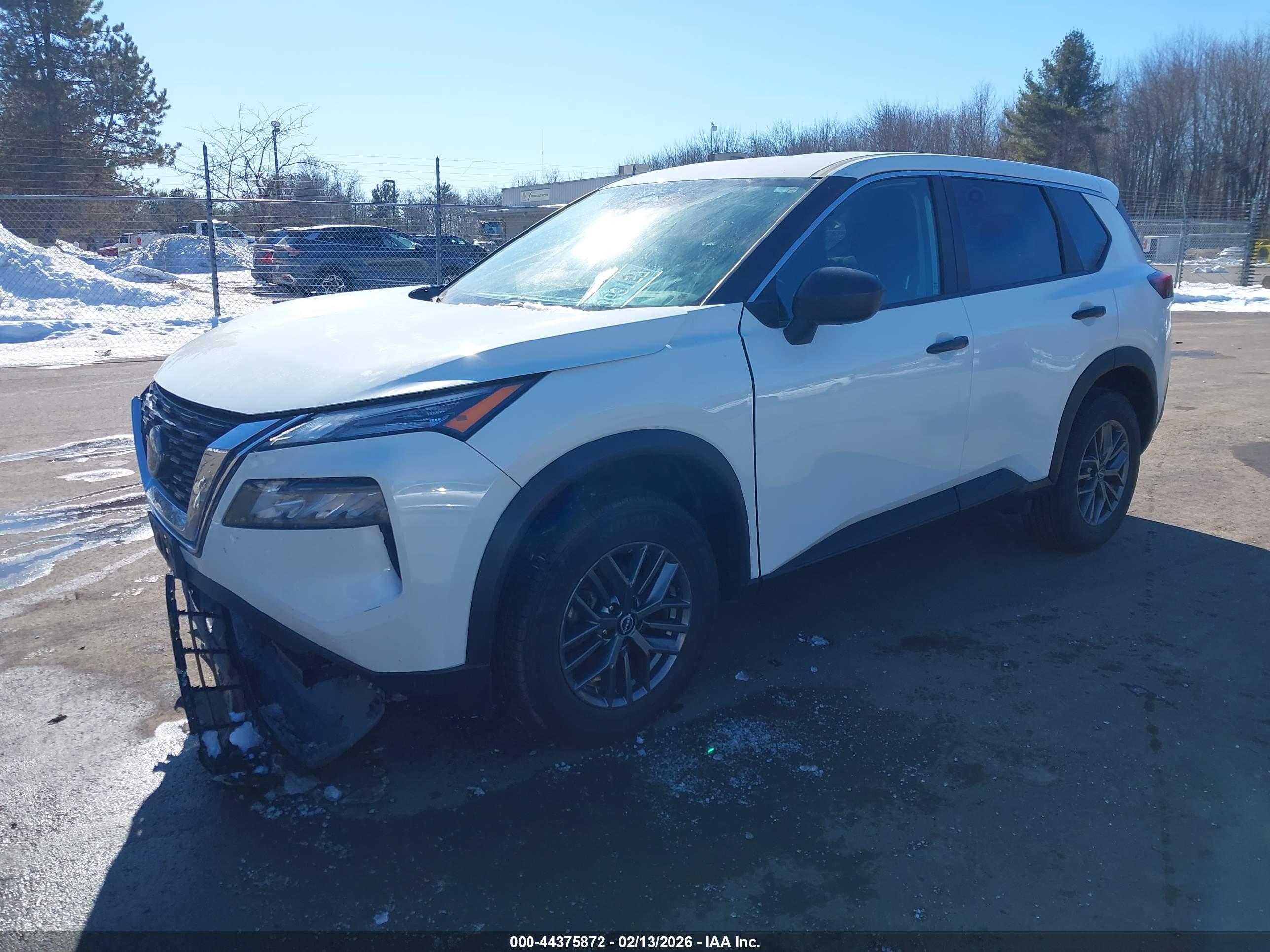 NISSAN ROGUE image 2