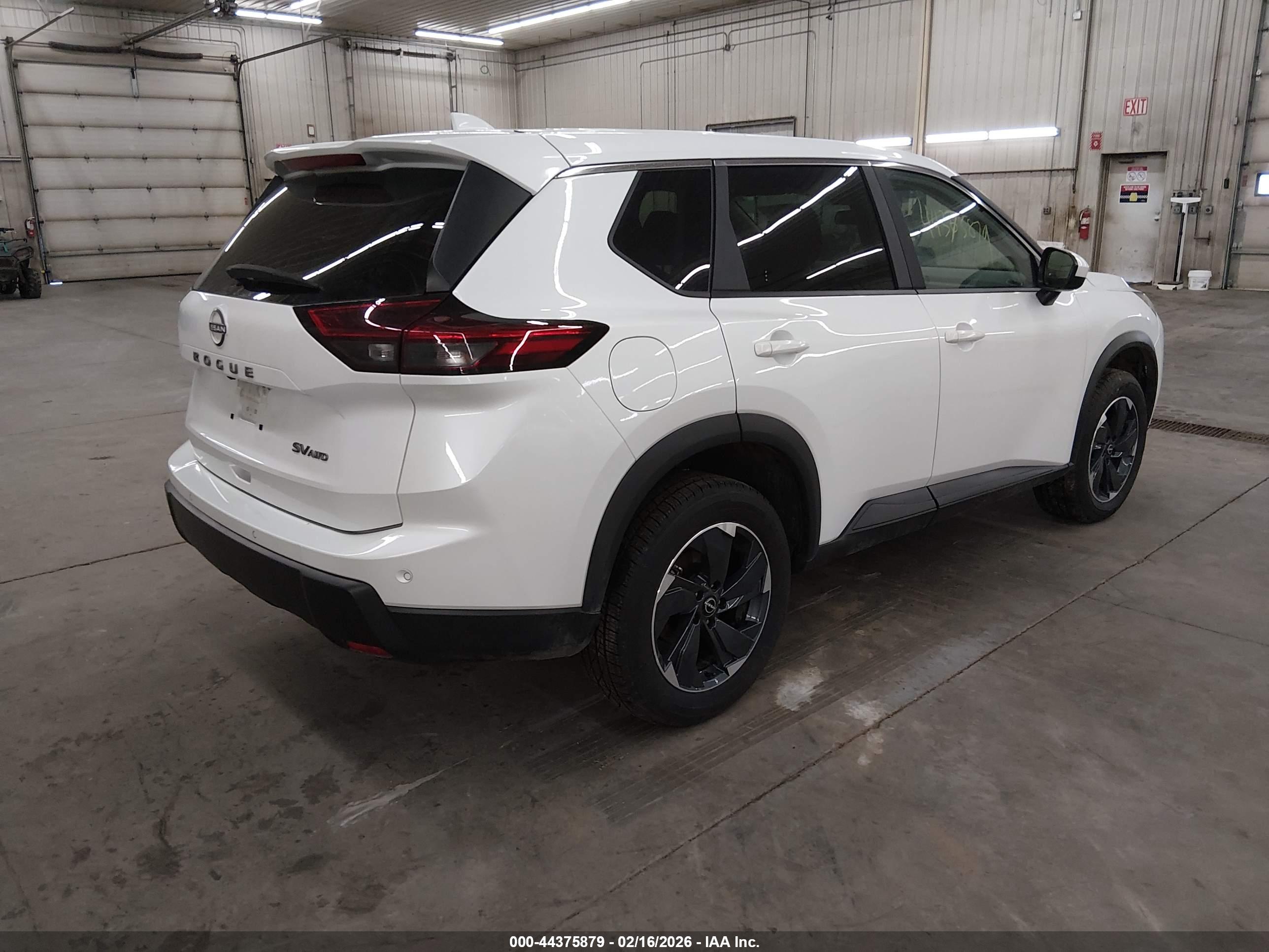 NISSAN ROGUE image 4