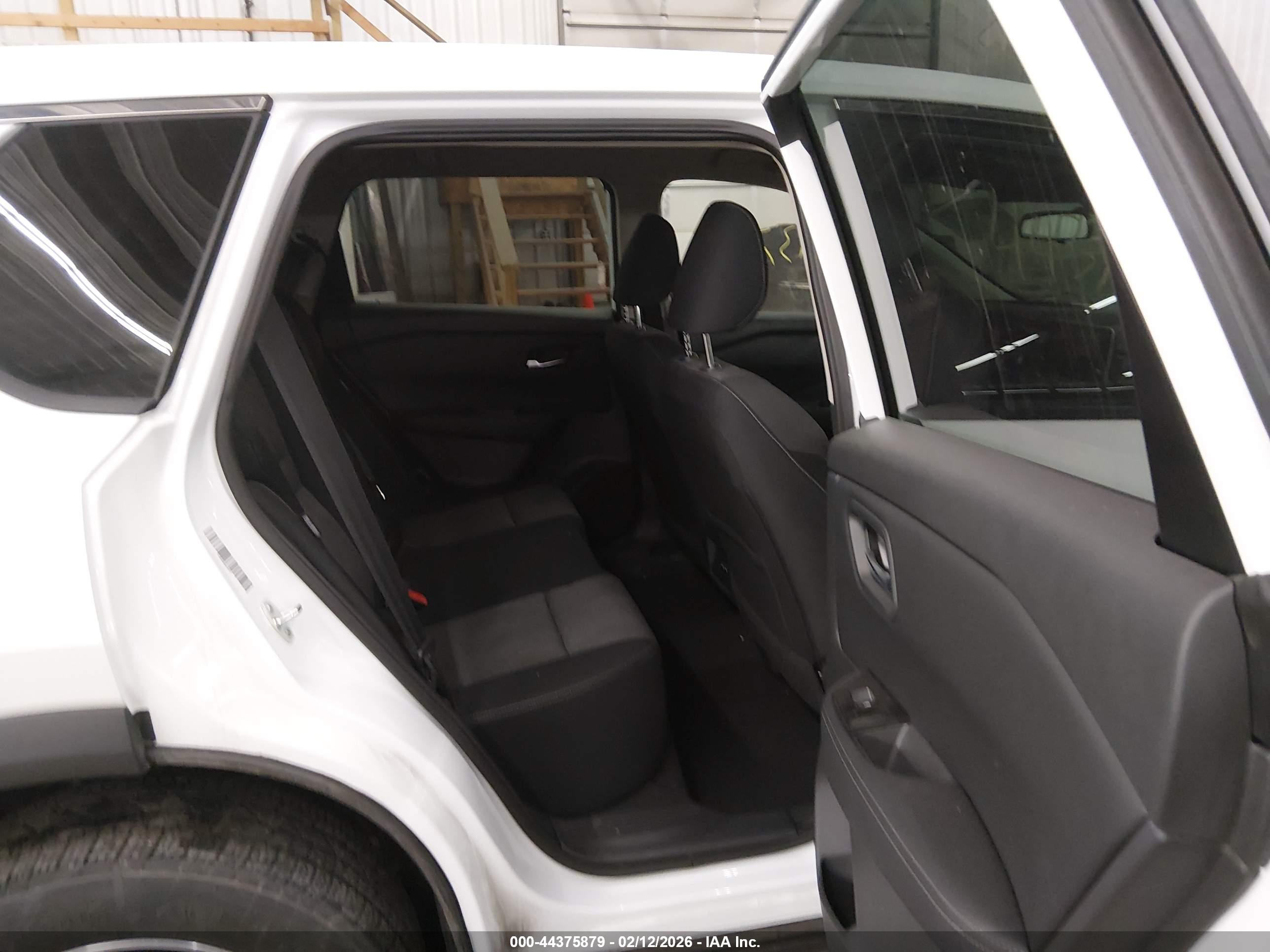 NISSAN ROGUE image 8