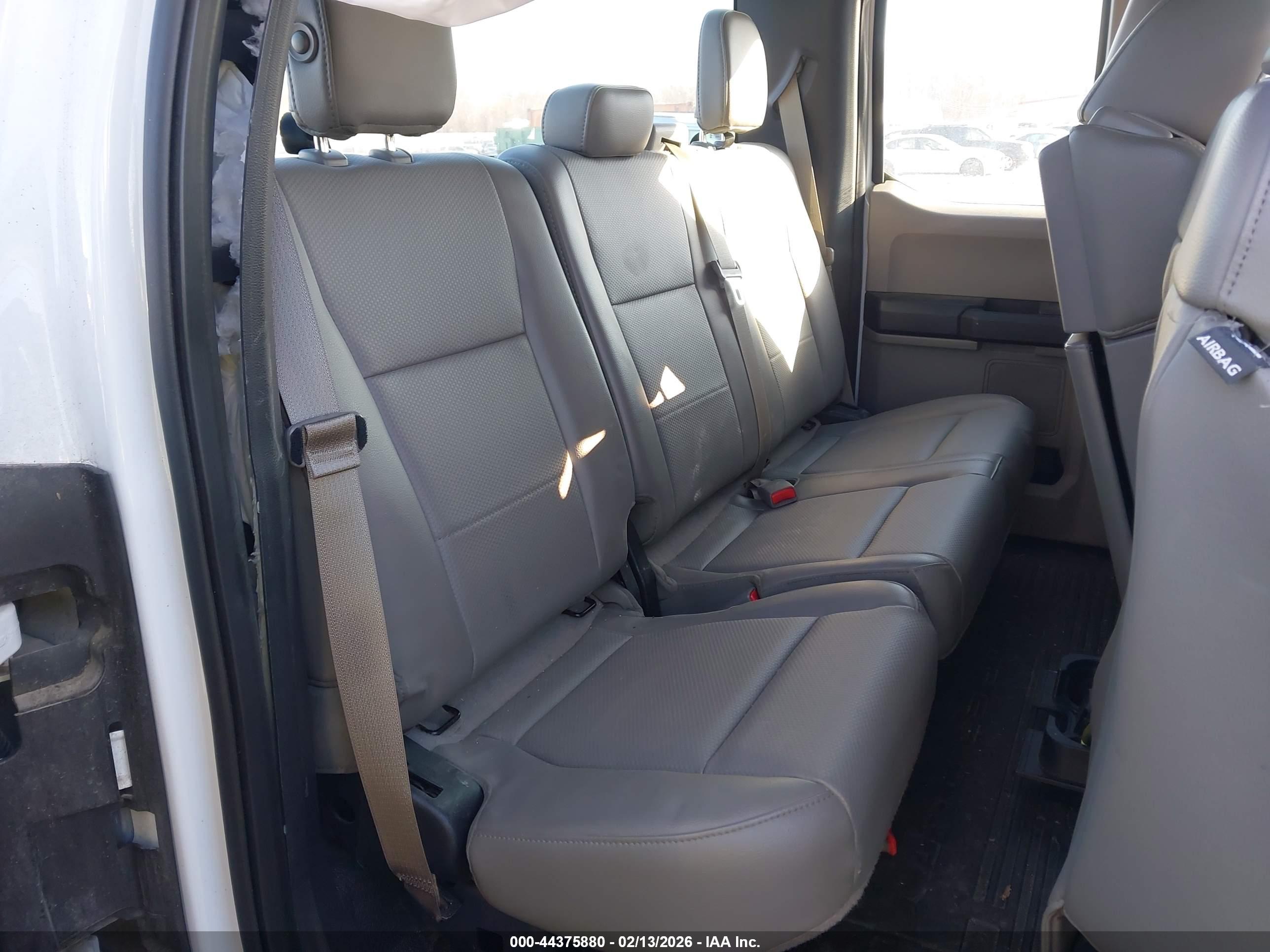 FORD F-250 image 8