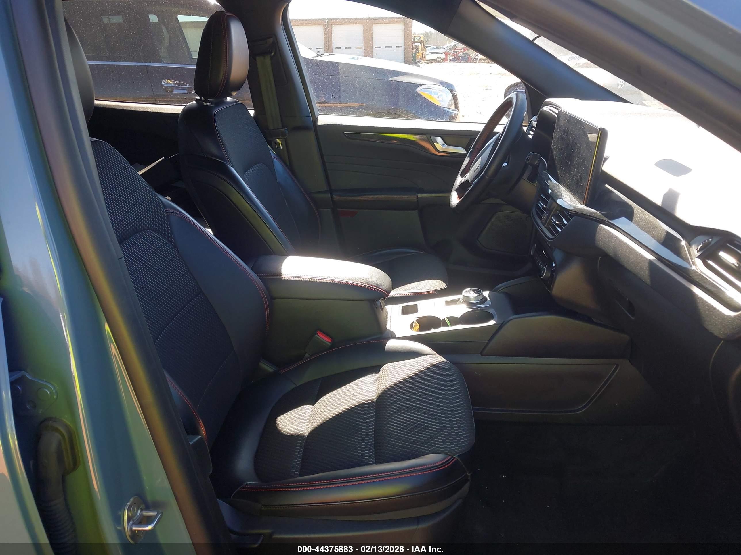 FORD ESCAPE image 5