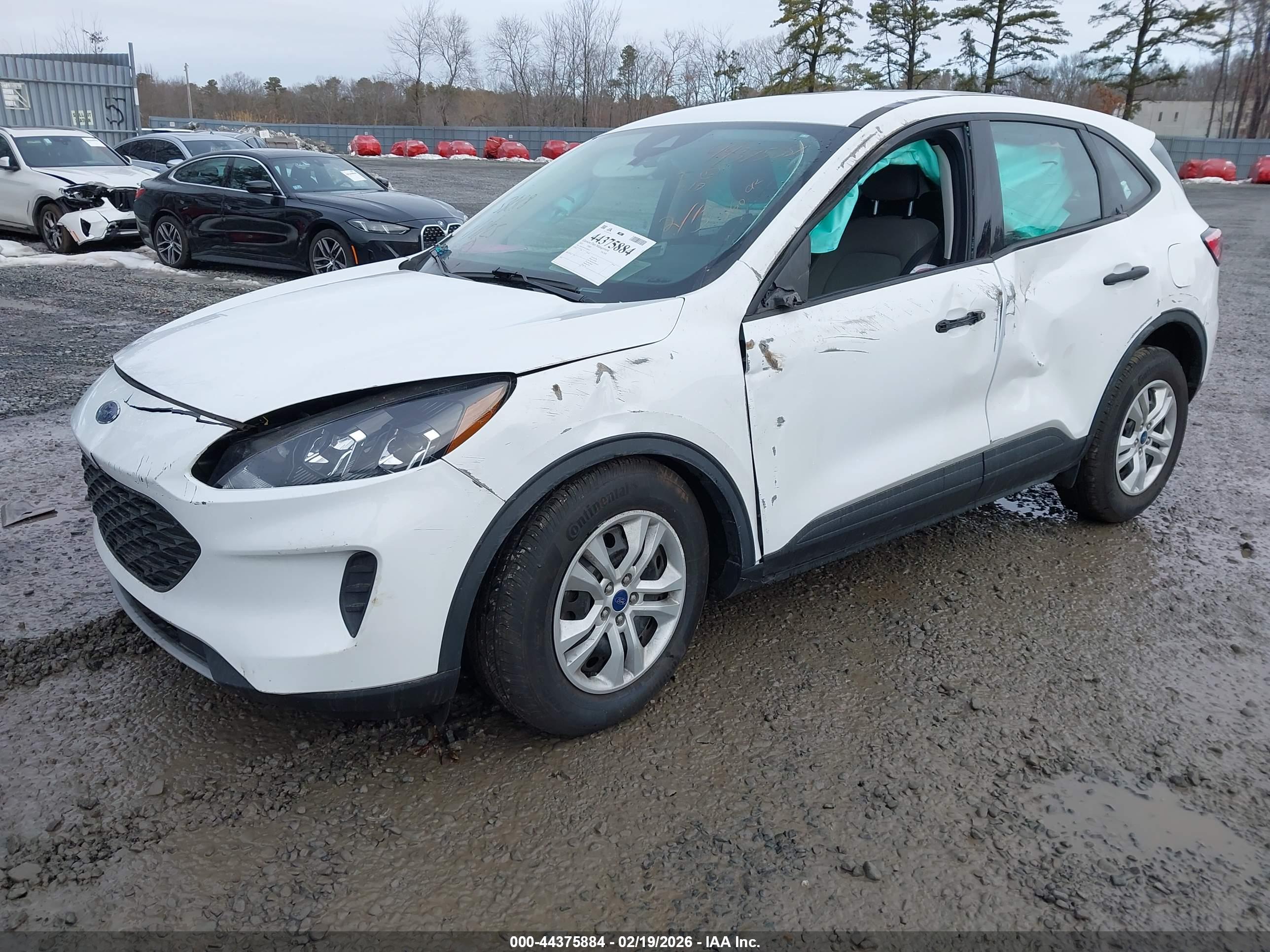 FORD ESCAPE image 2