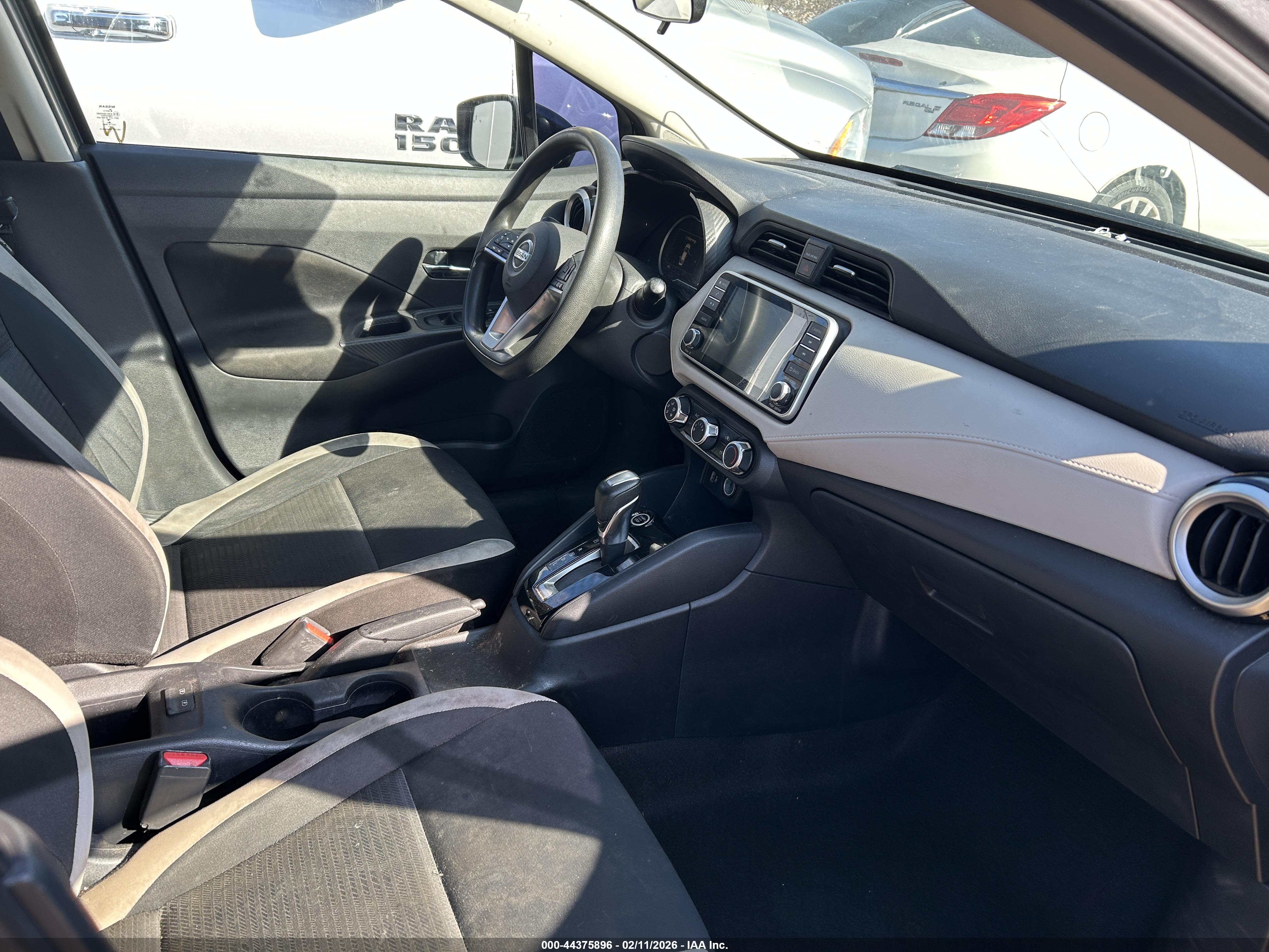NISSAN VERSA image 5