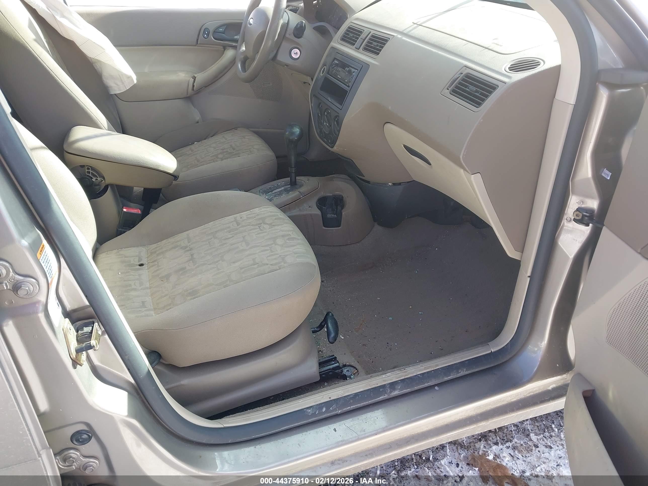 FORD FOCUS image 5