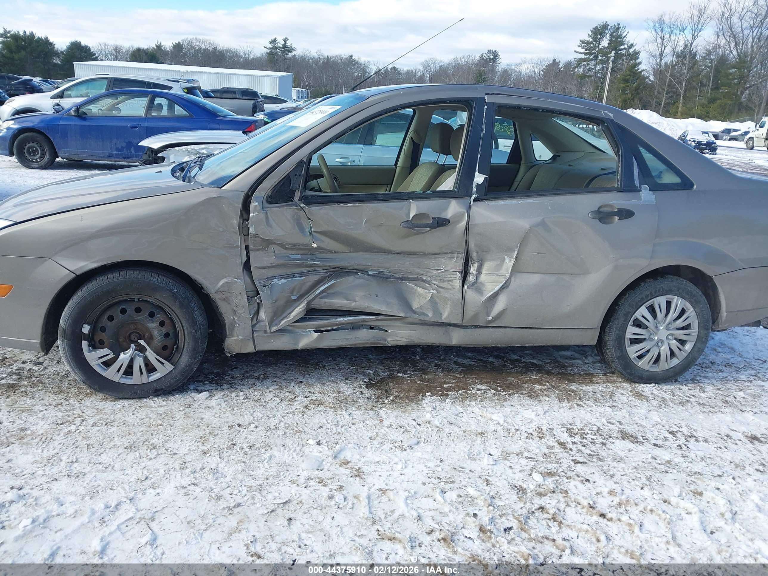 FORD FOCUS image 6