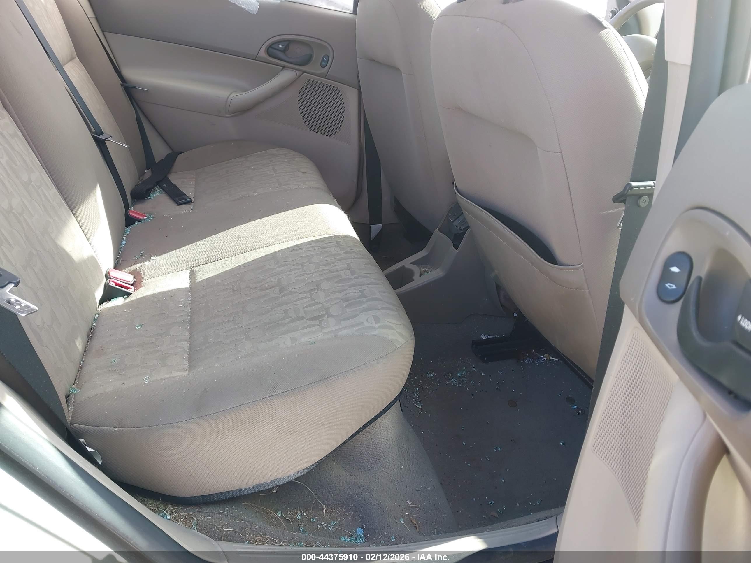 FORD FOCUS image 8