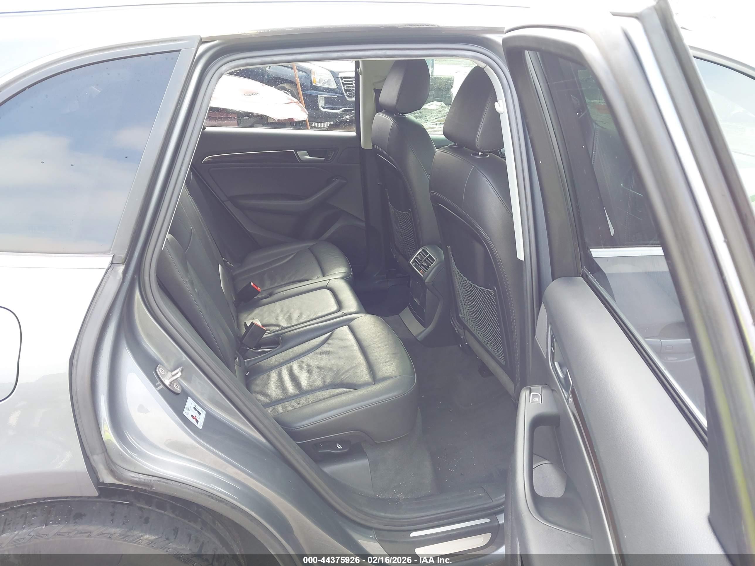 AUDI Q5 image 8