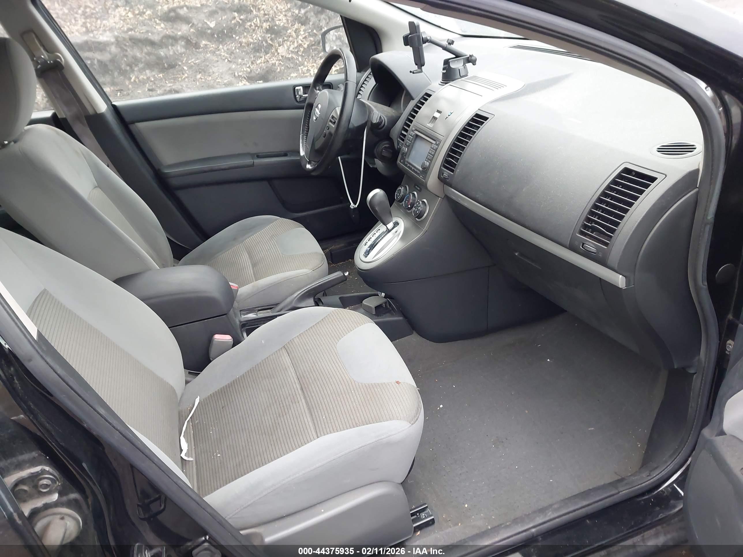 NISSAN SENTRA image 5