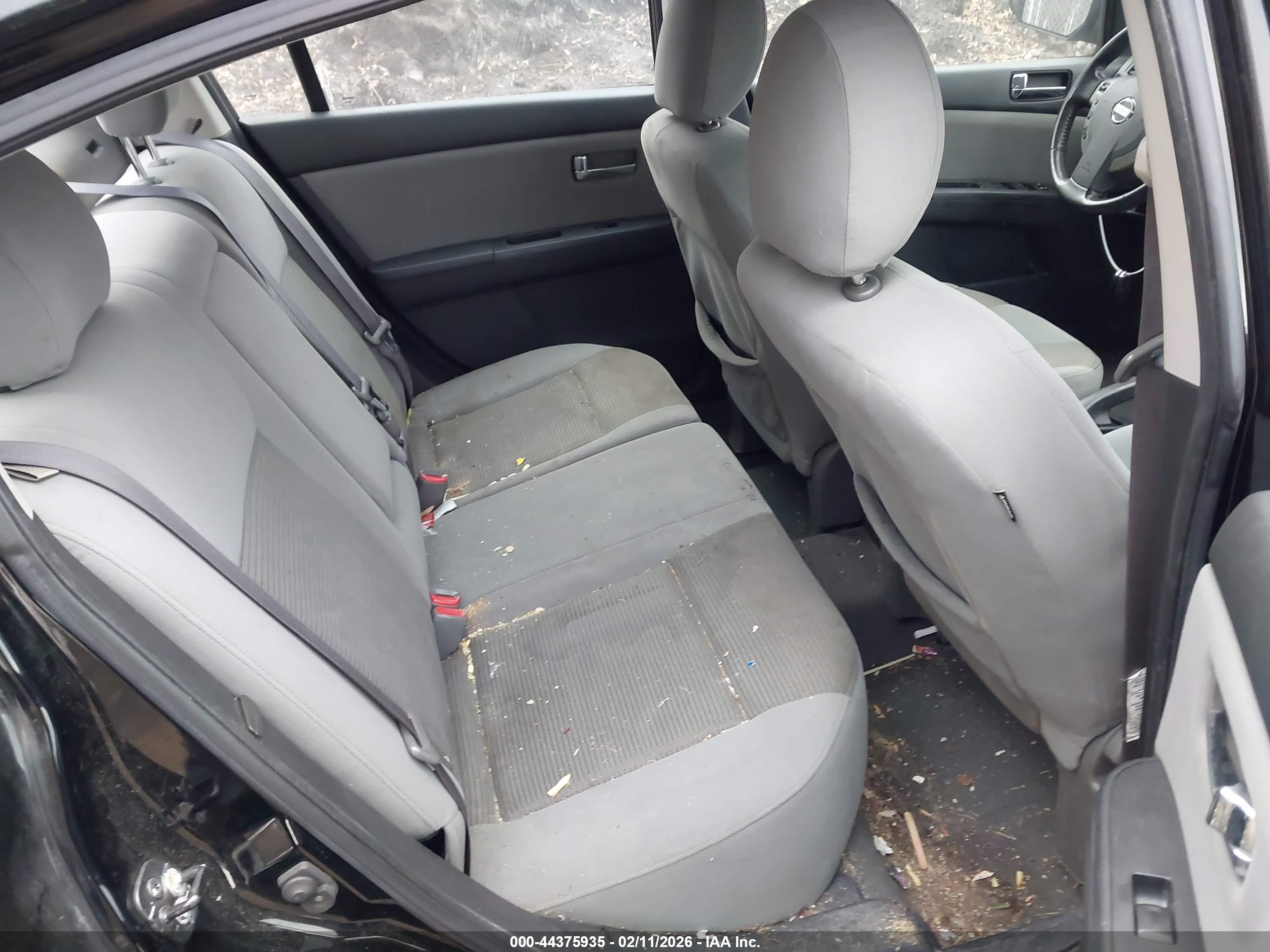 NISSAN SENTRA image 8