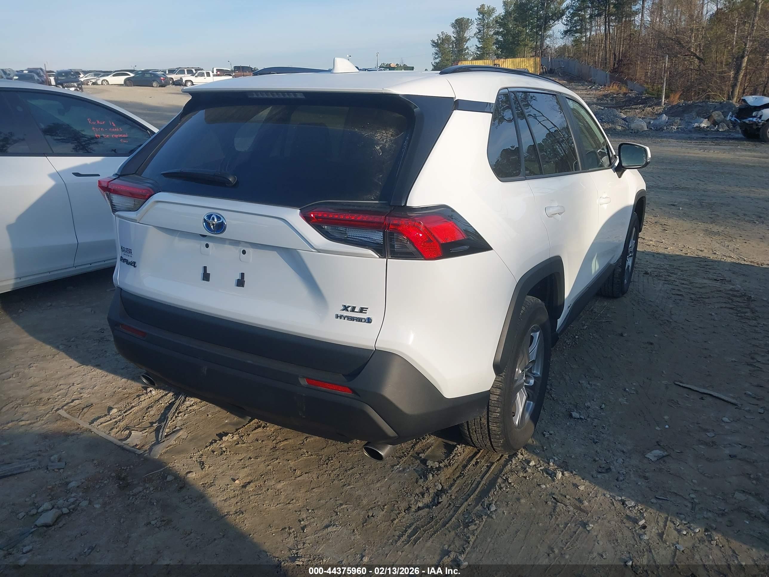 TOYOTA RAV4 image 4