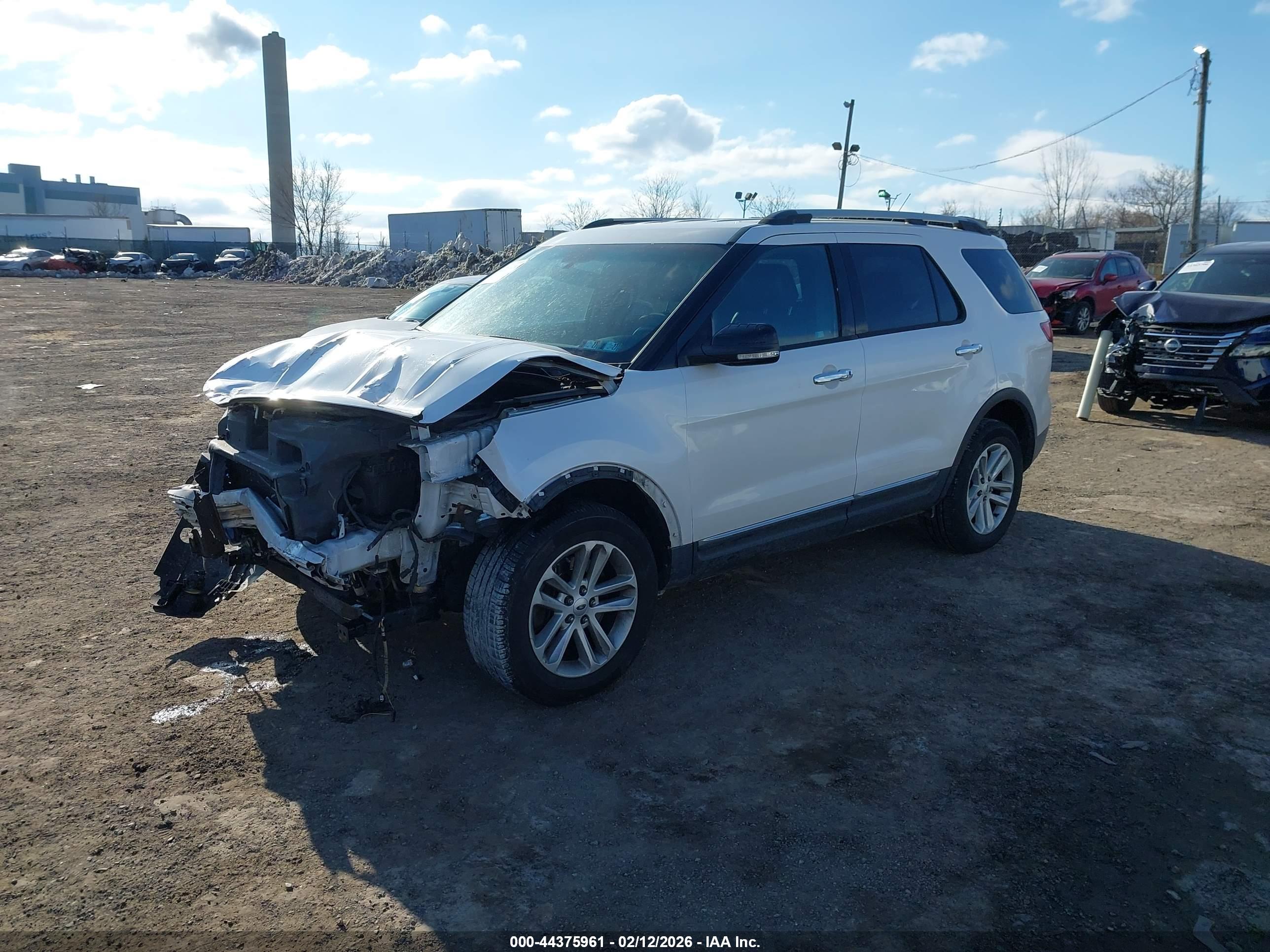 FORD EXPLORER image 2