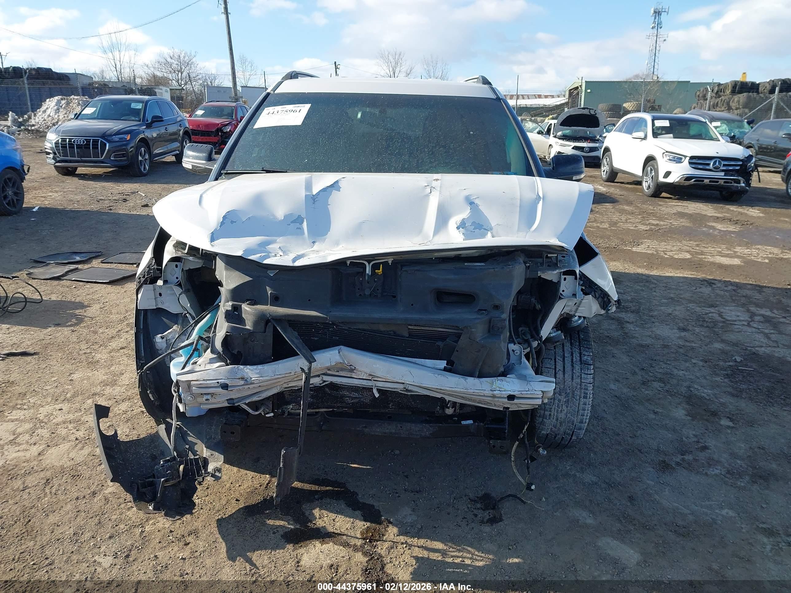 FORD EXPLORER image 6