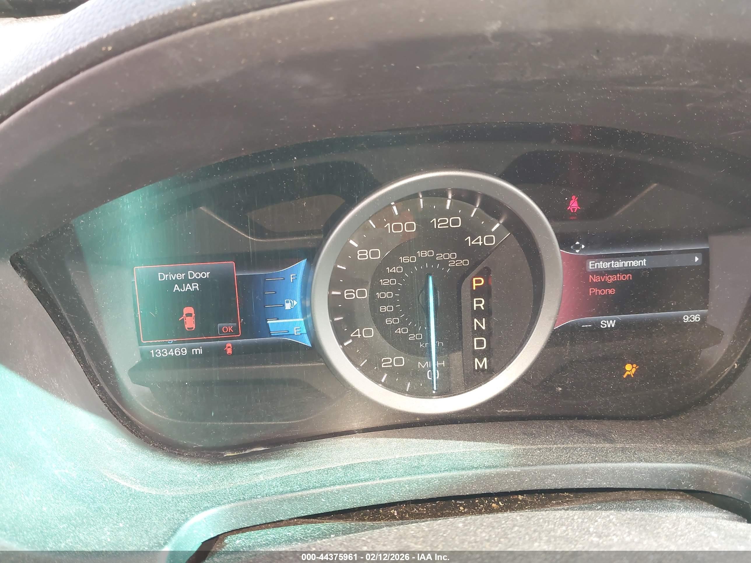 FORD EXPLORER image 7