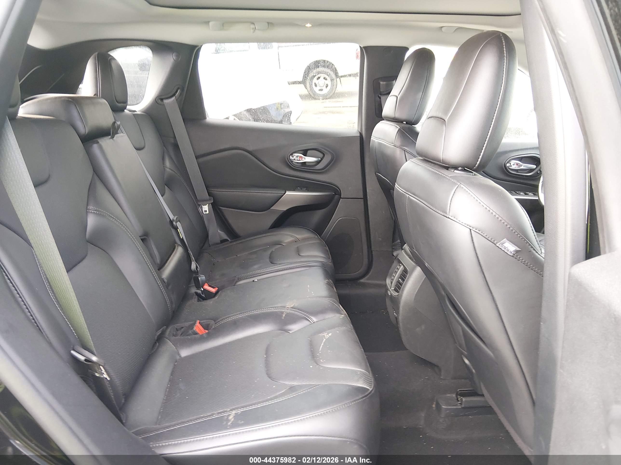 JEEP CHEROKEE image 8