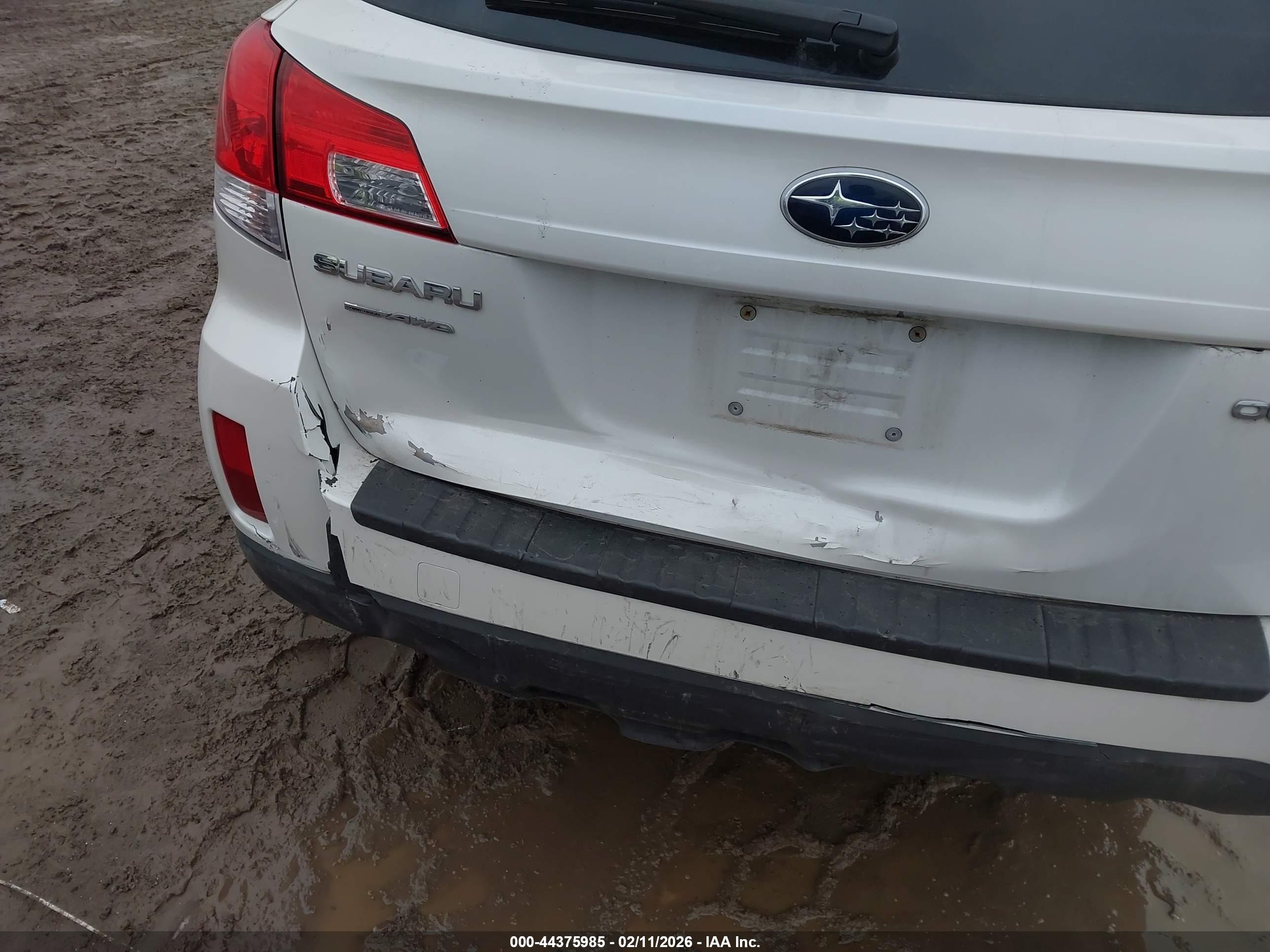 SUBARU OUTBACK image 6