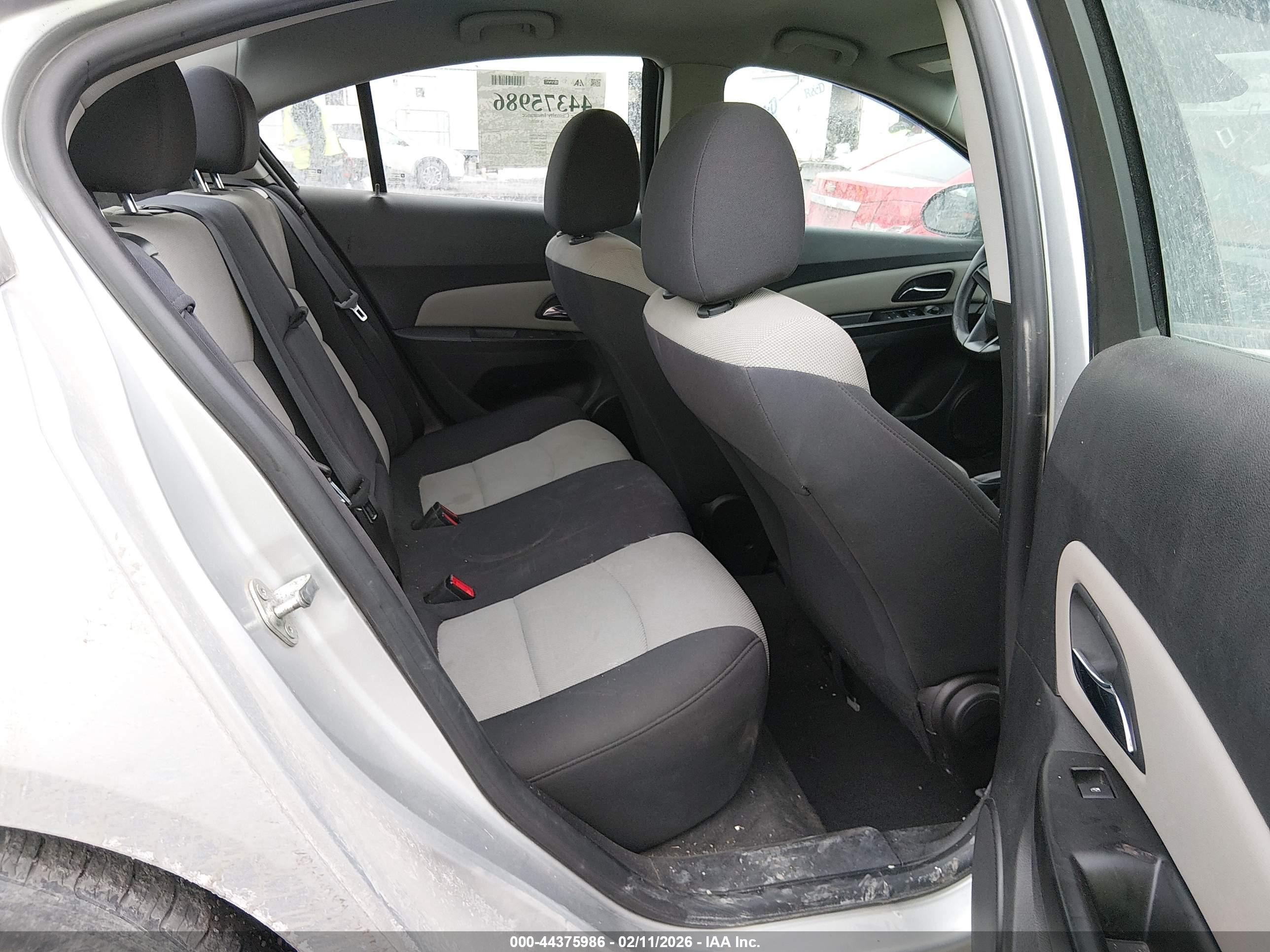 CHEVROLET CRUZE image 8