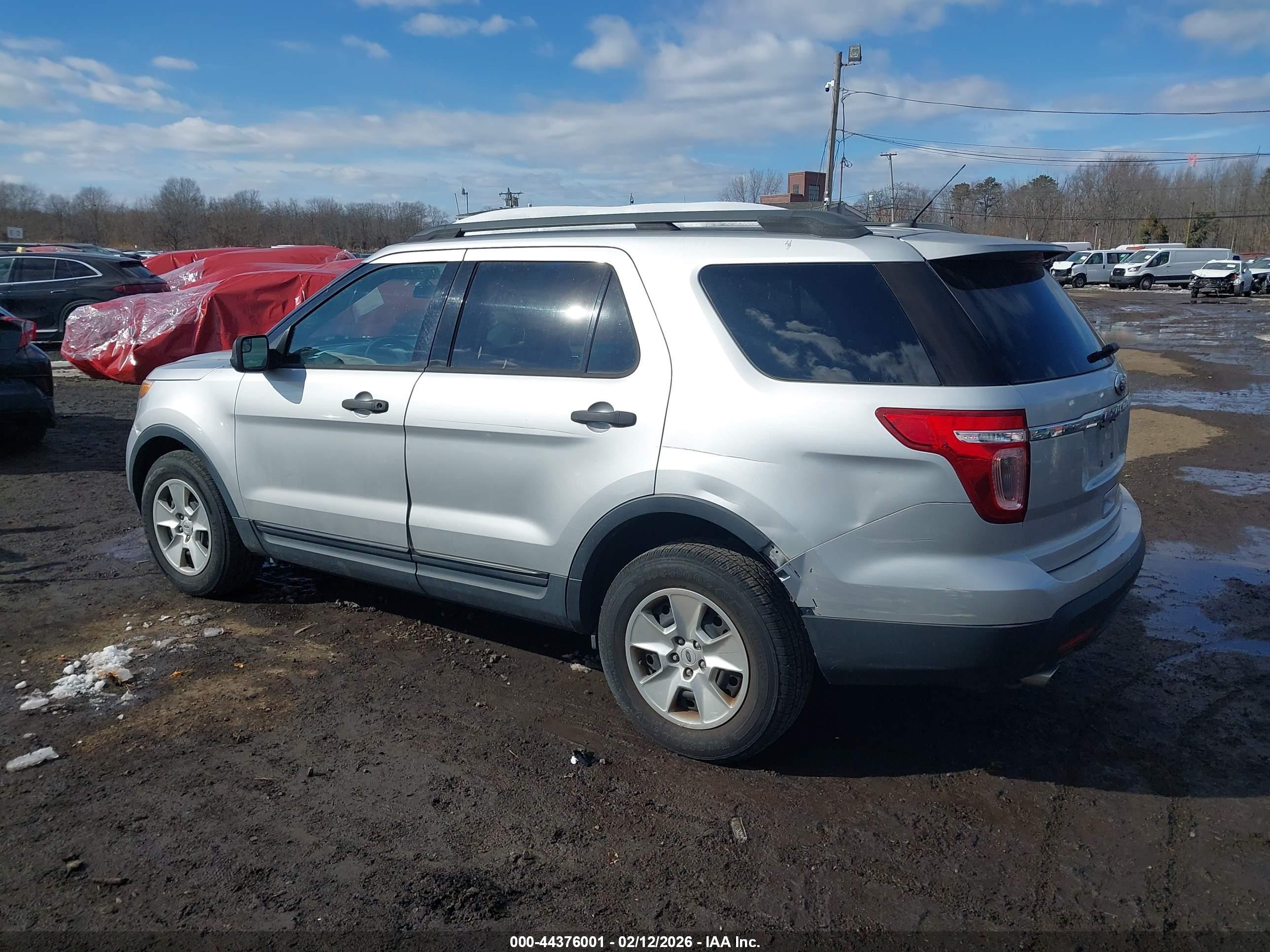 FORD EXPLORER image 6