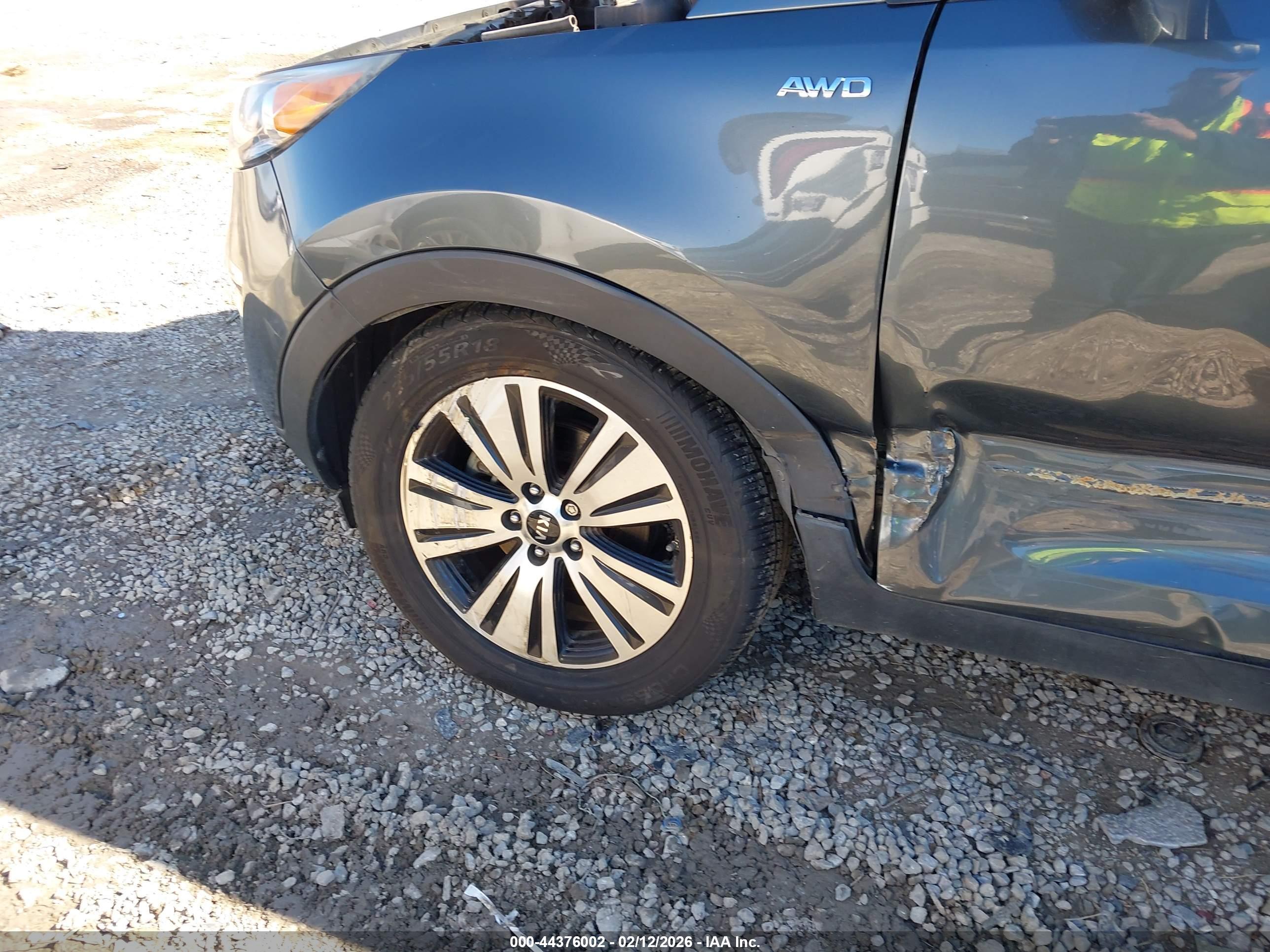 KIA SPORTAGE image 6