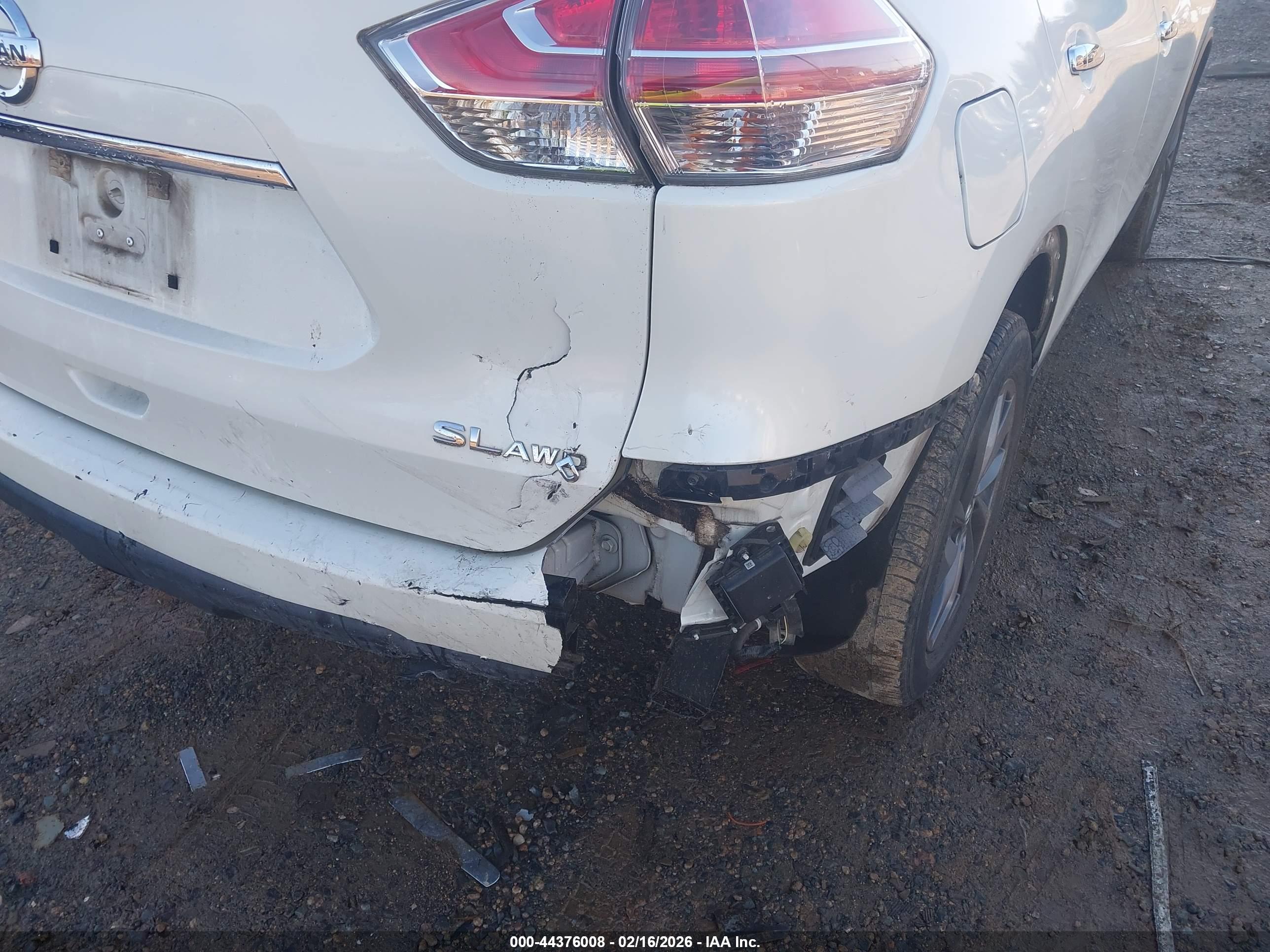 NISSAN ROGUE image 6