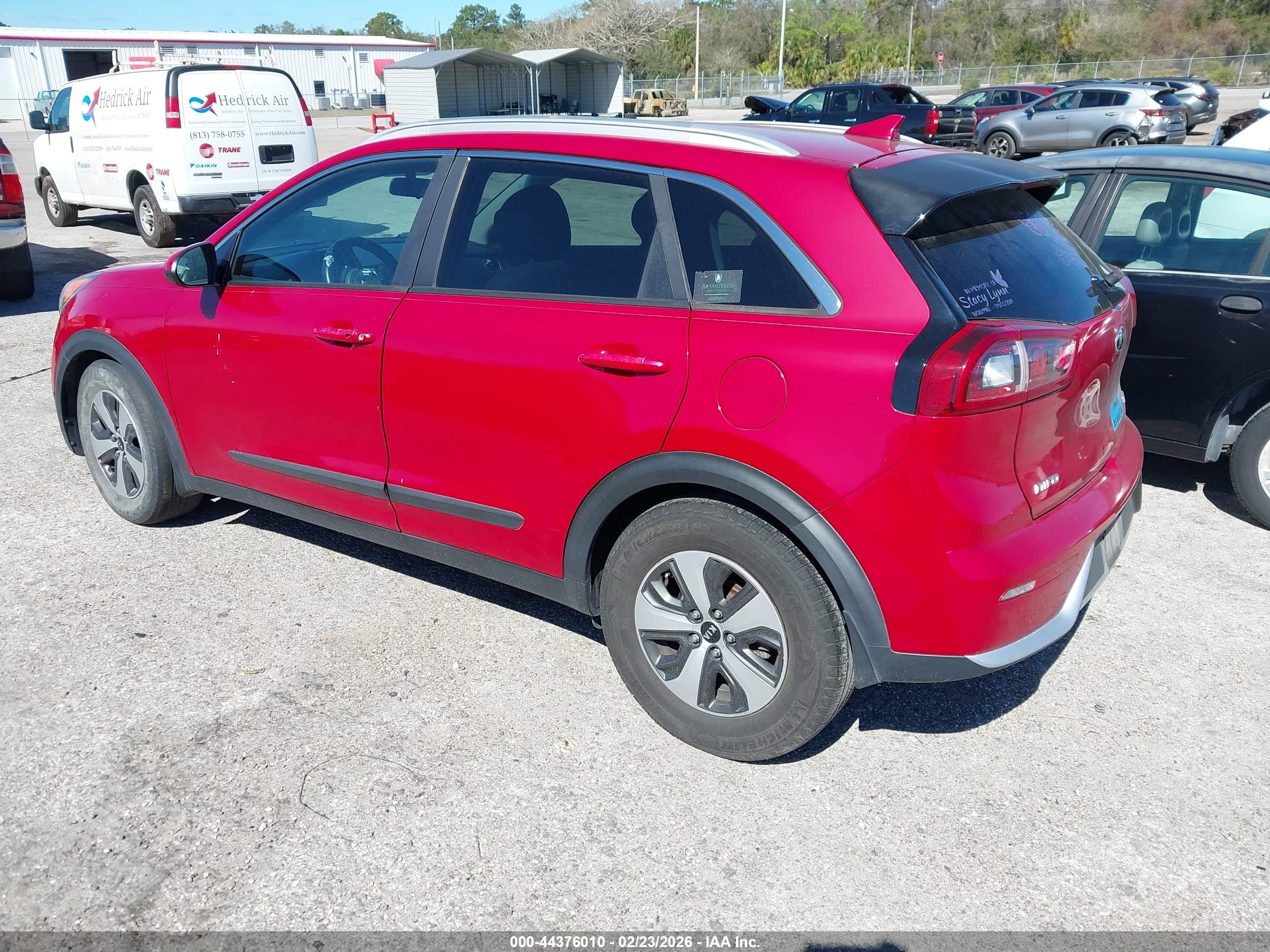 KIA NIRO image 3