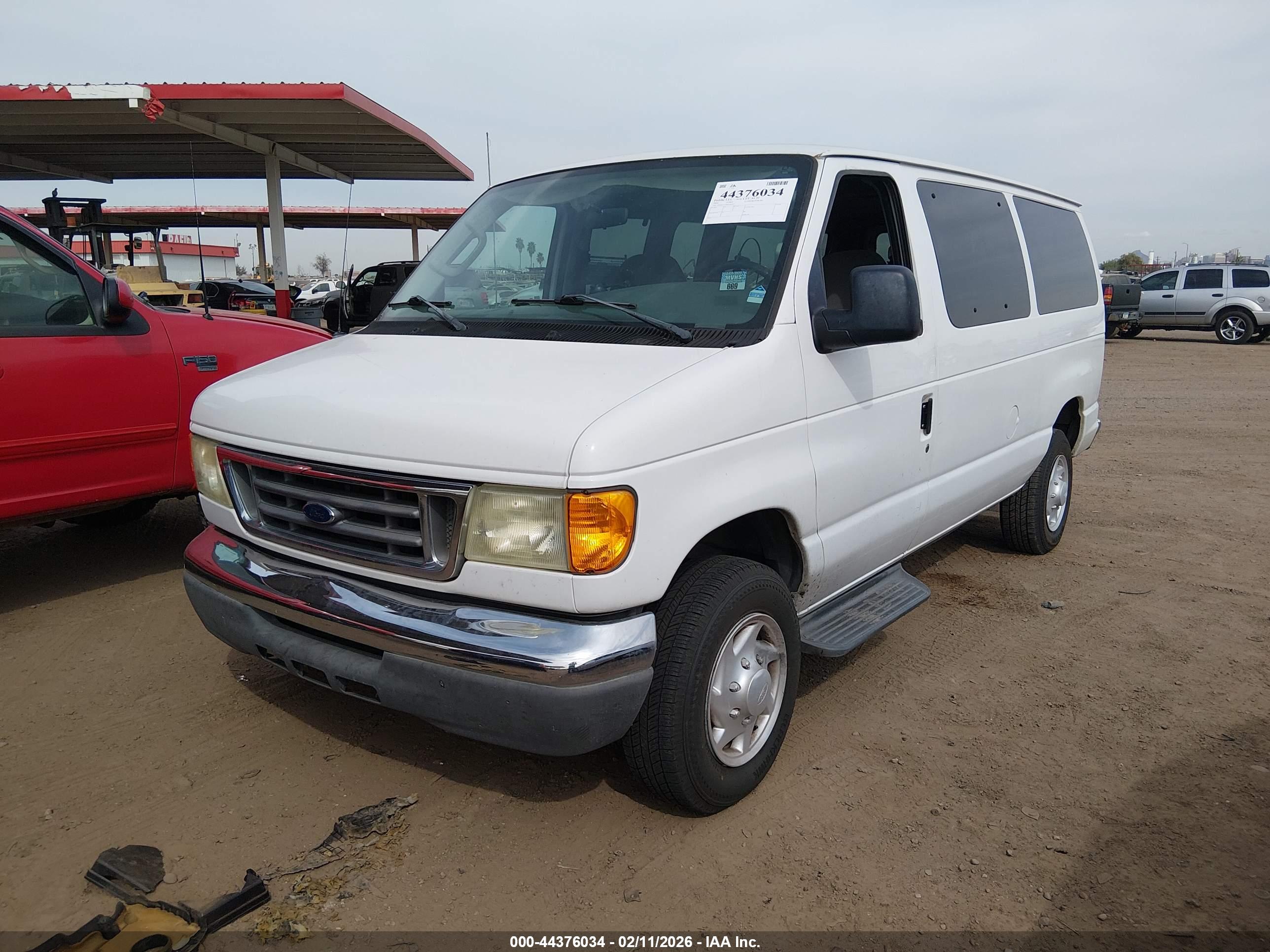 FORD E-350 image 6