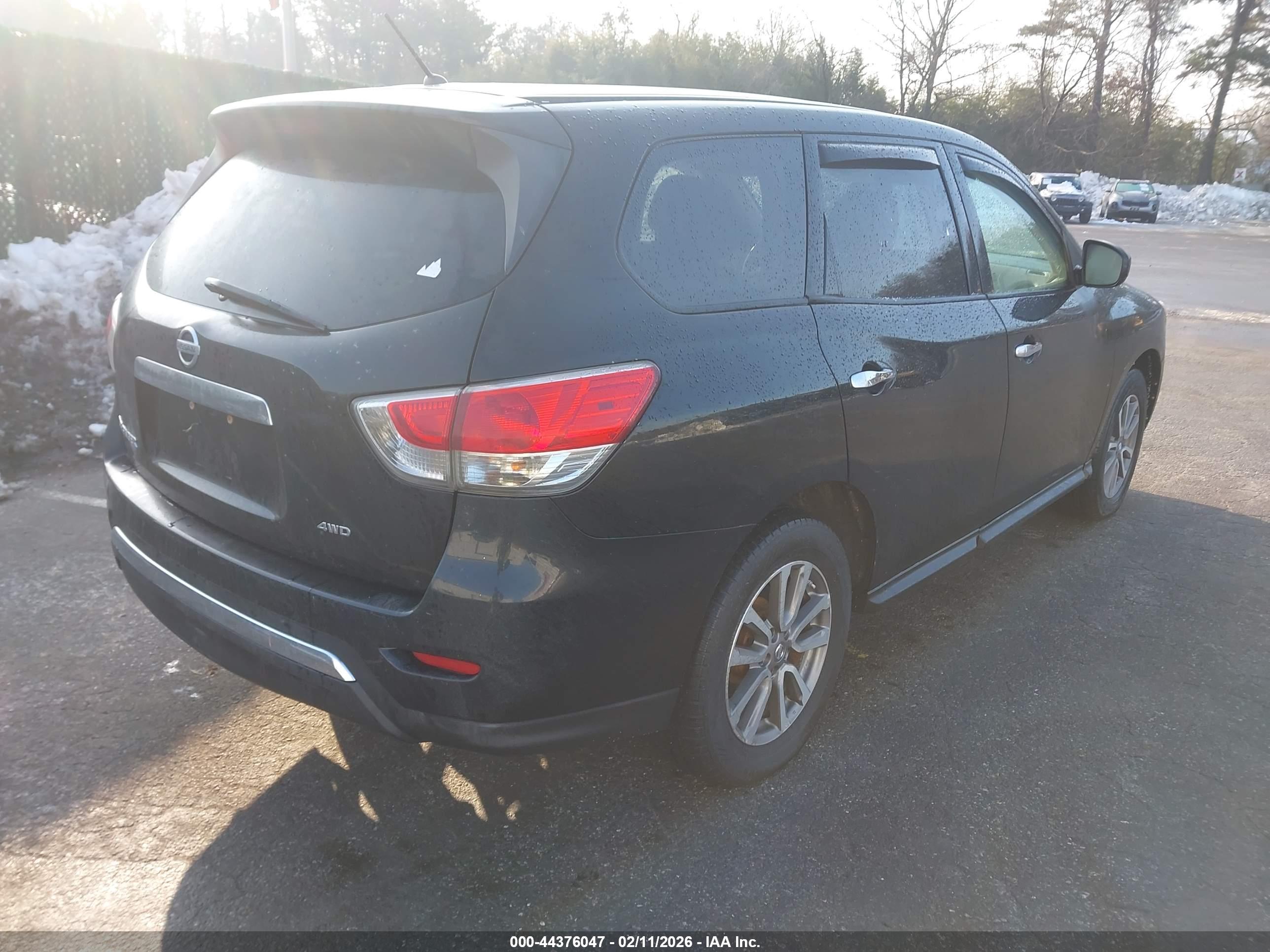 NISSAN PATHFINDER image 4