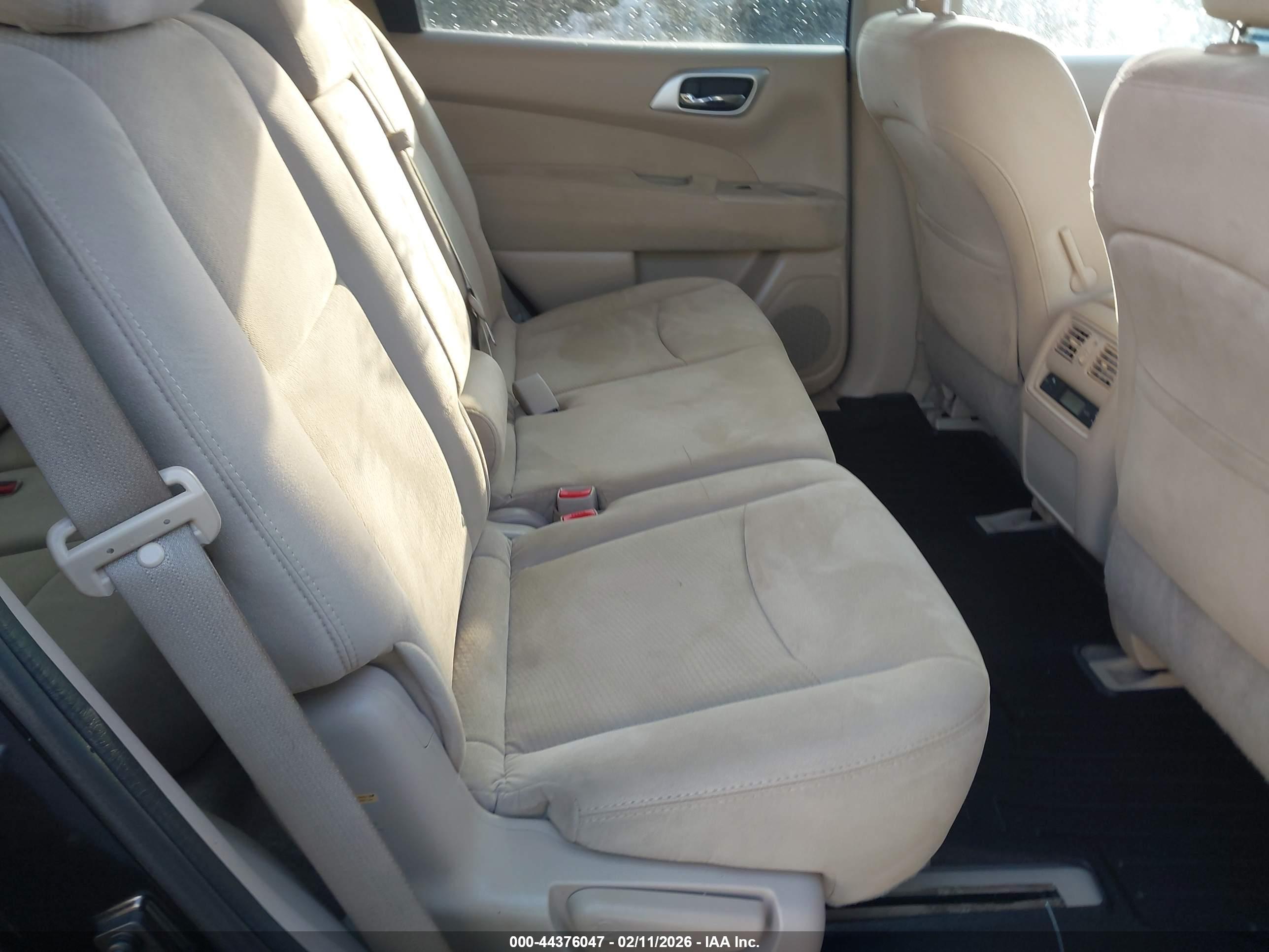 NISSAN PATHFINDER image 8
