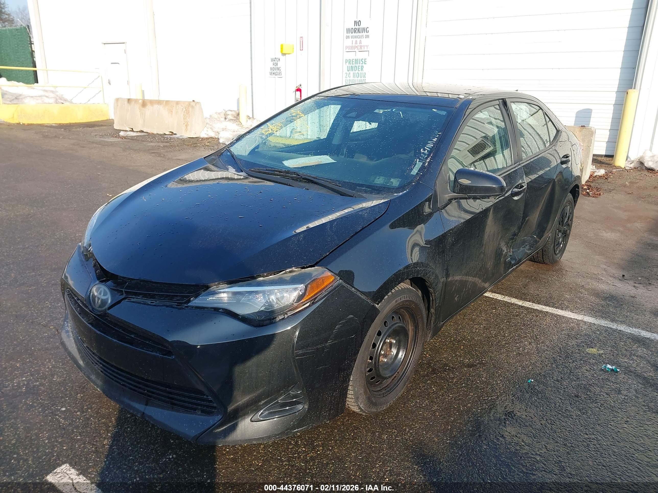 TOYOTA COROLLA image 2
