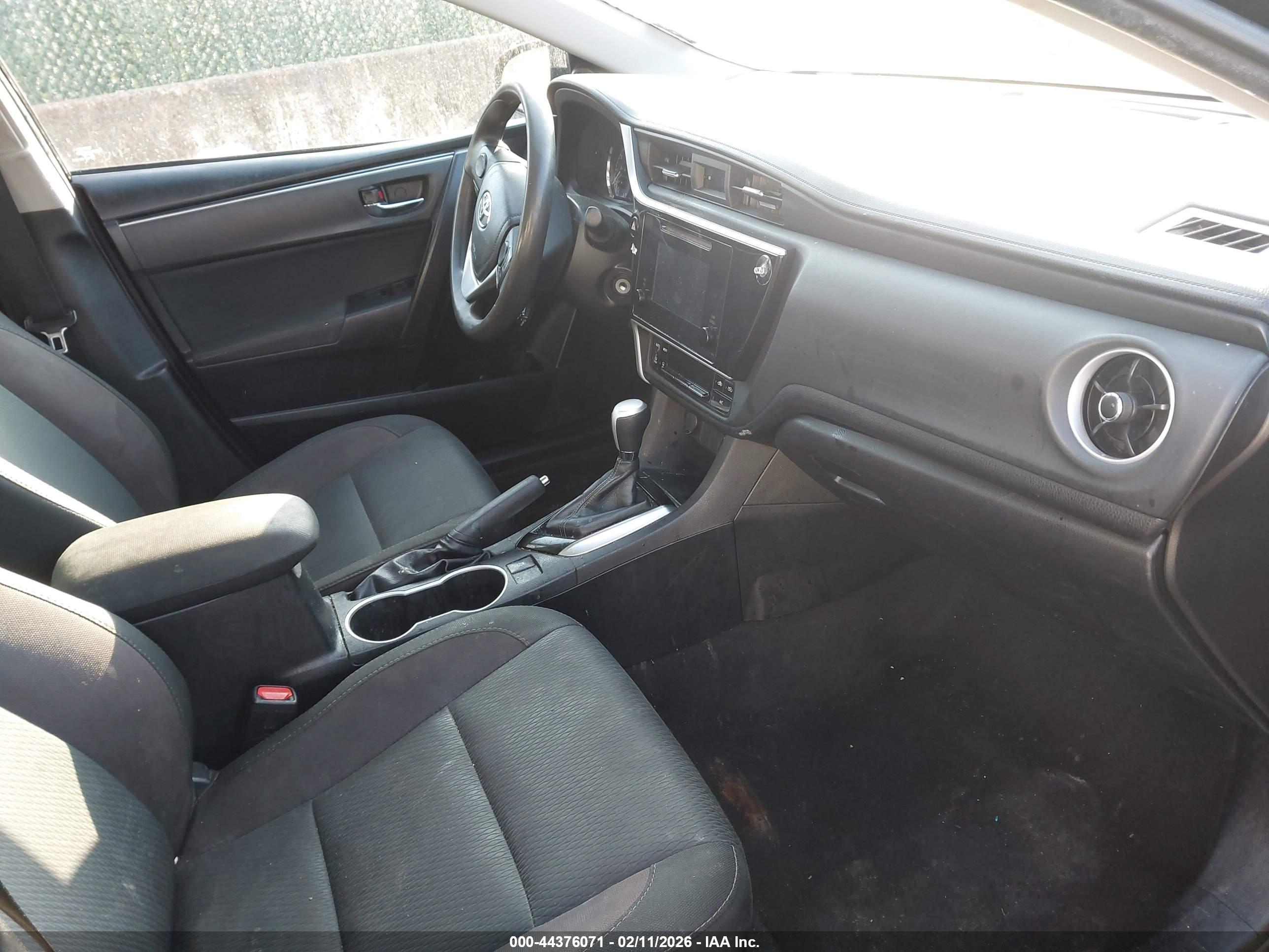 TOYOTA COROLLA image 5