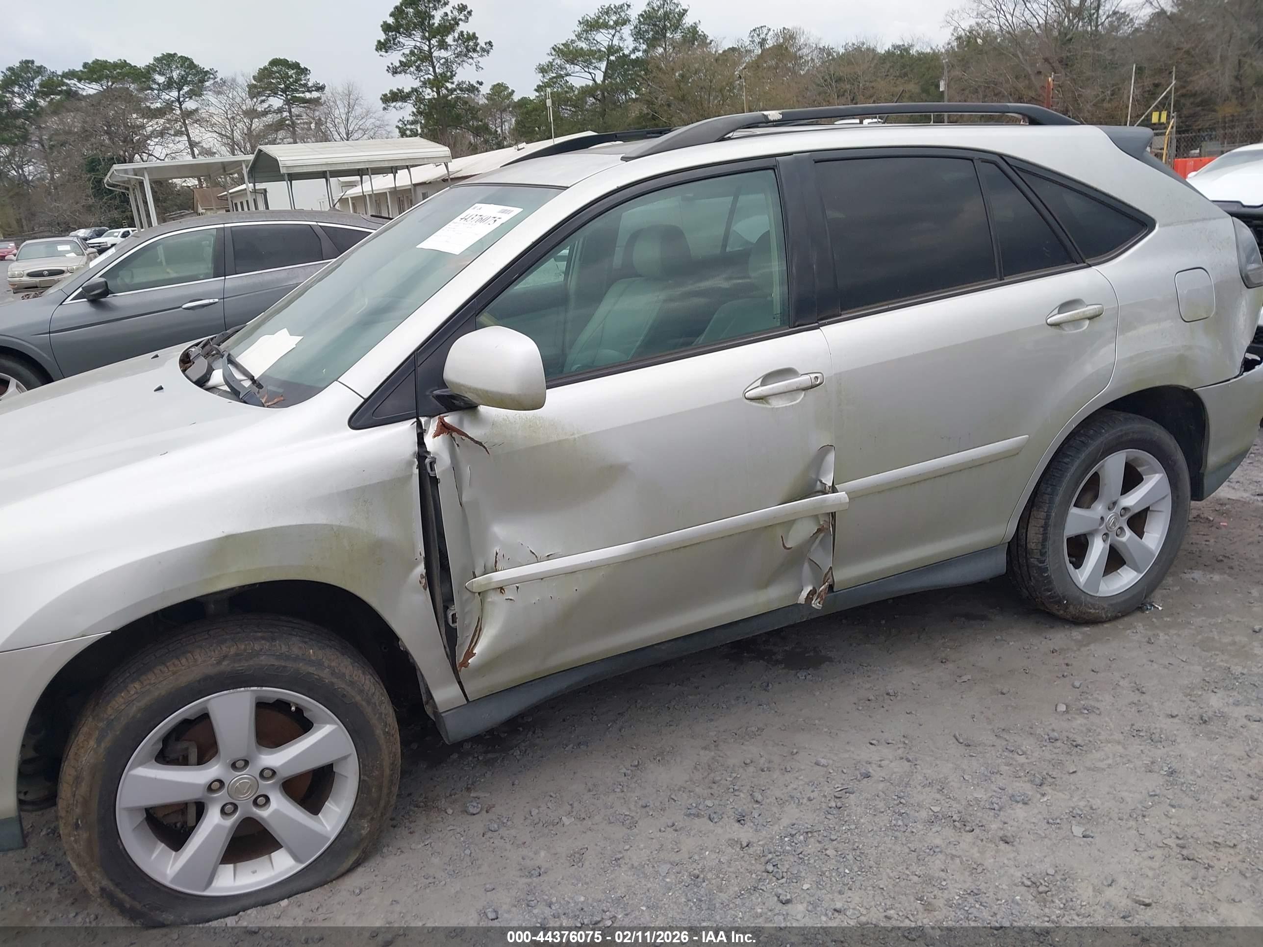 LEXUS RX image 6