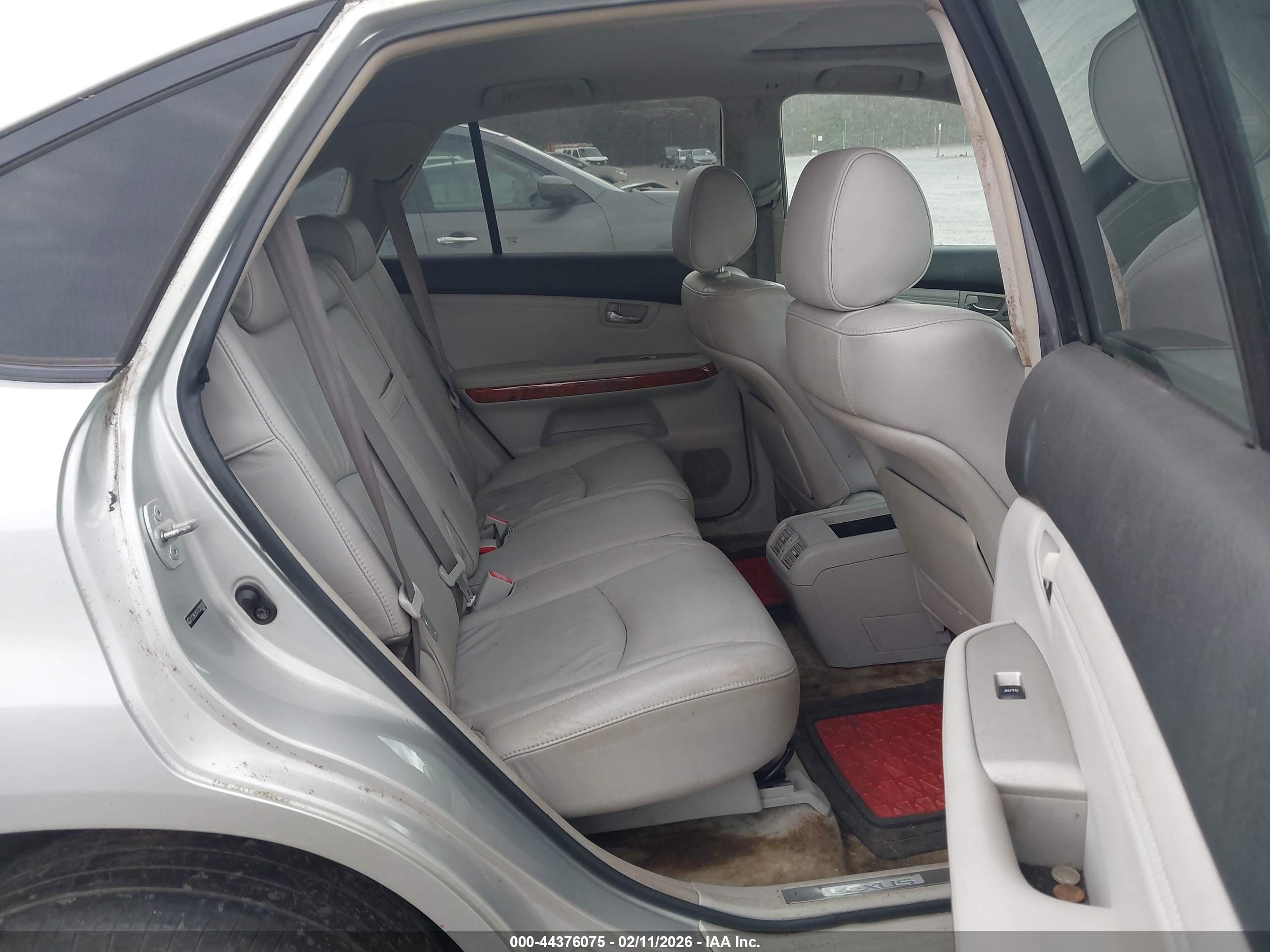 LEXUS RX image 8