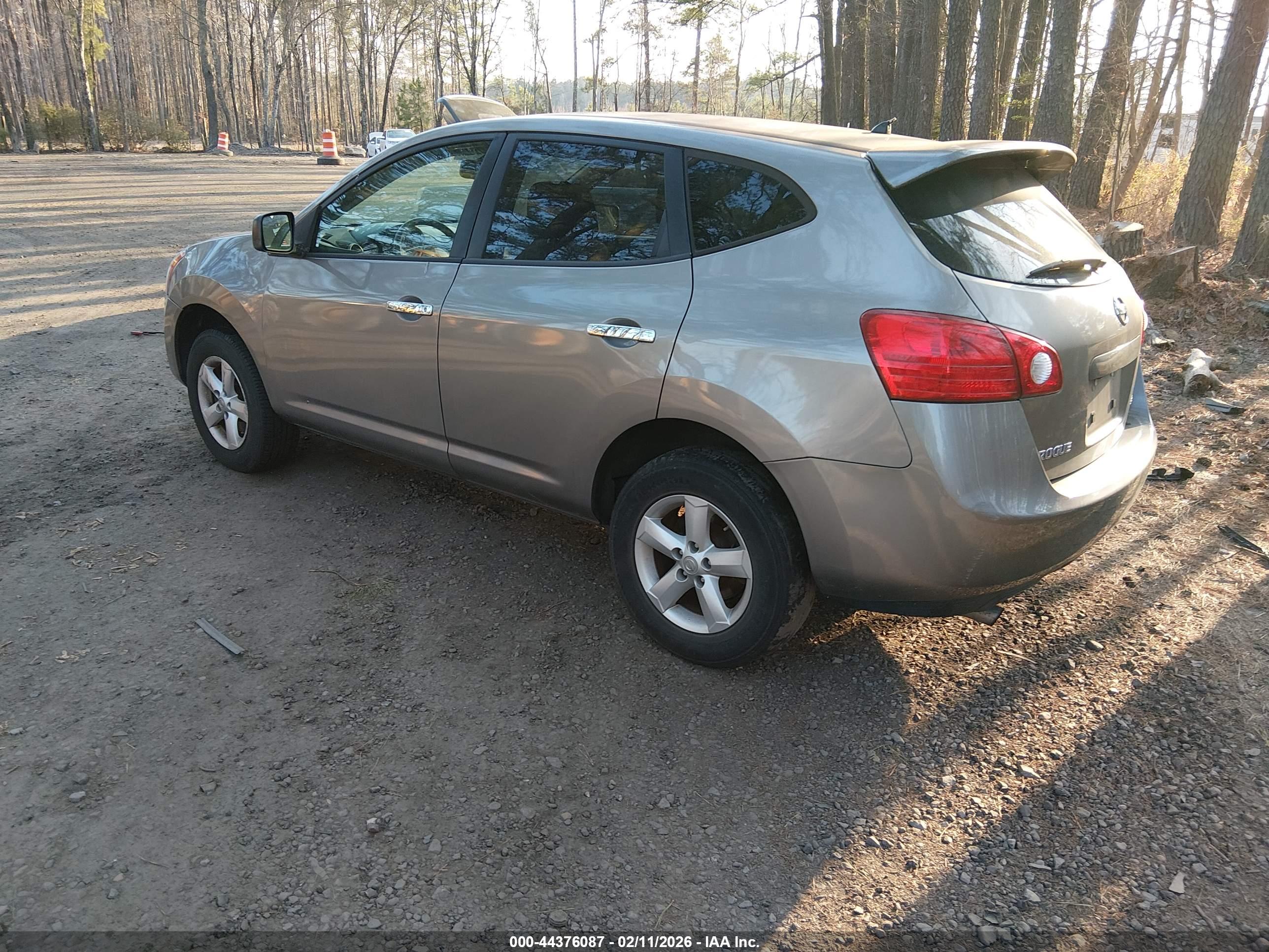 NISSAN ROGUE image 3