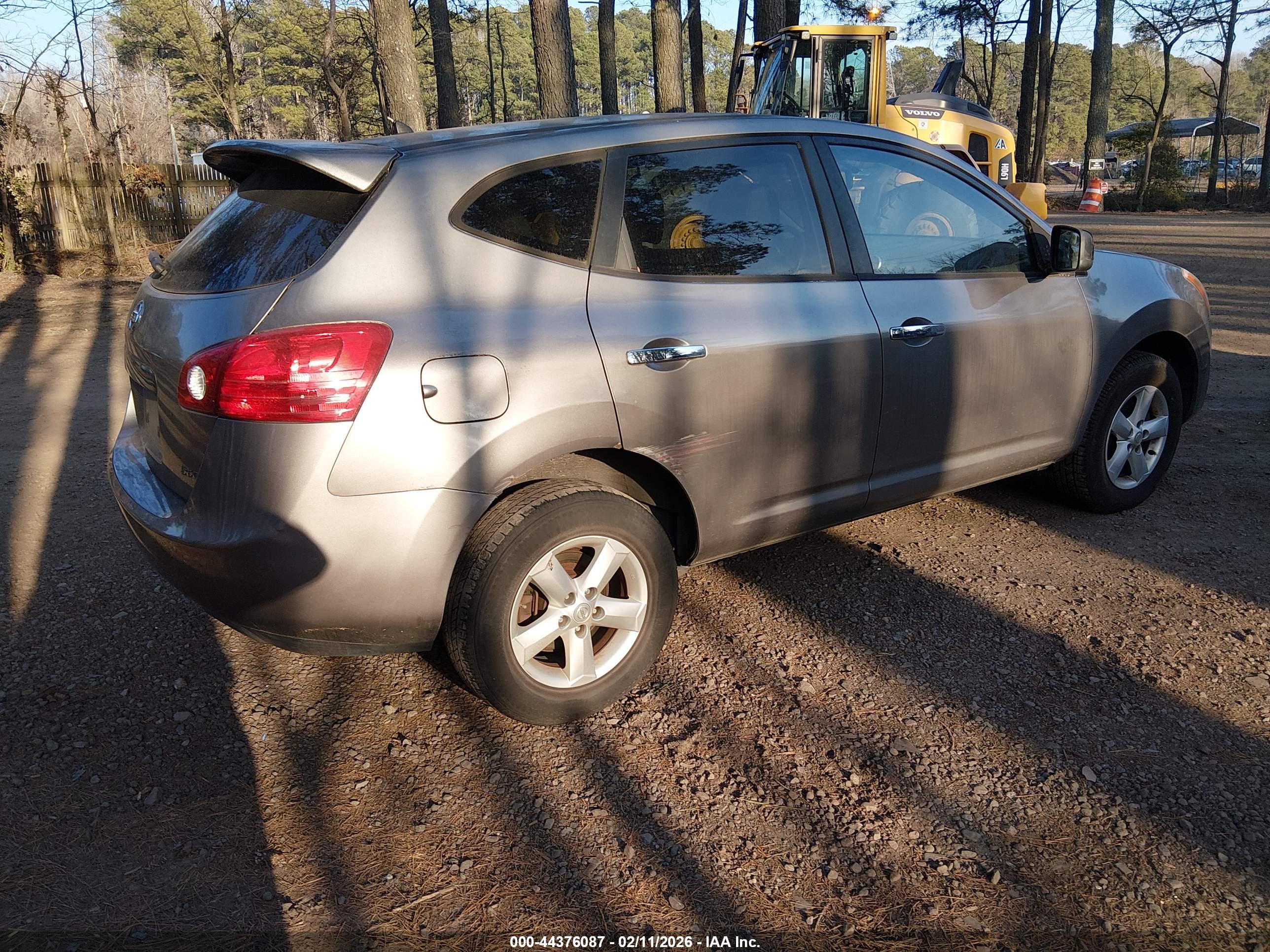 NISSAN ROGUE image 4