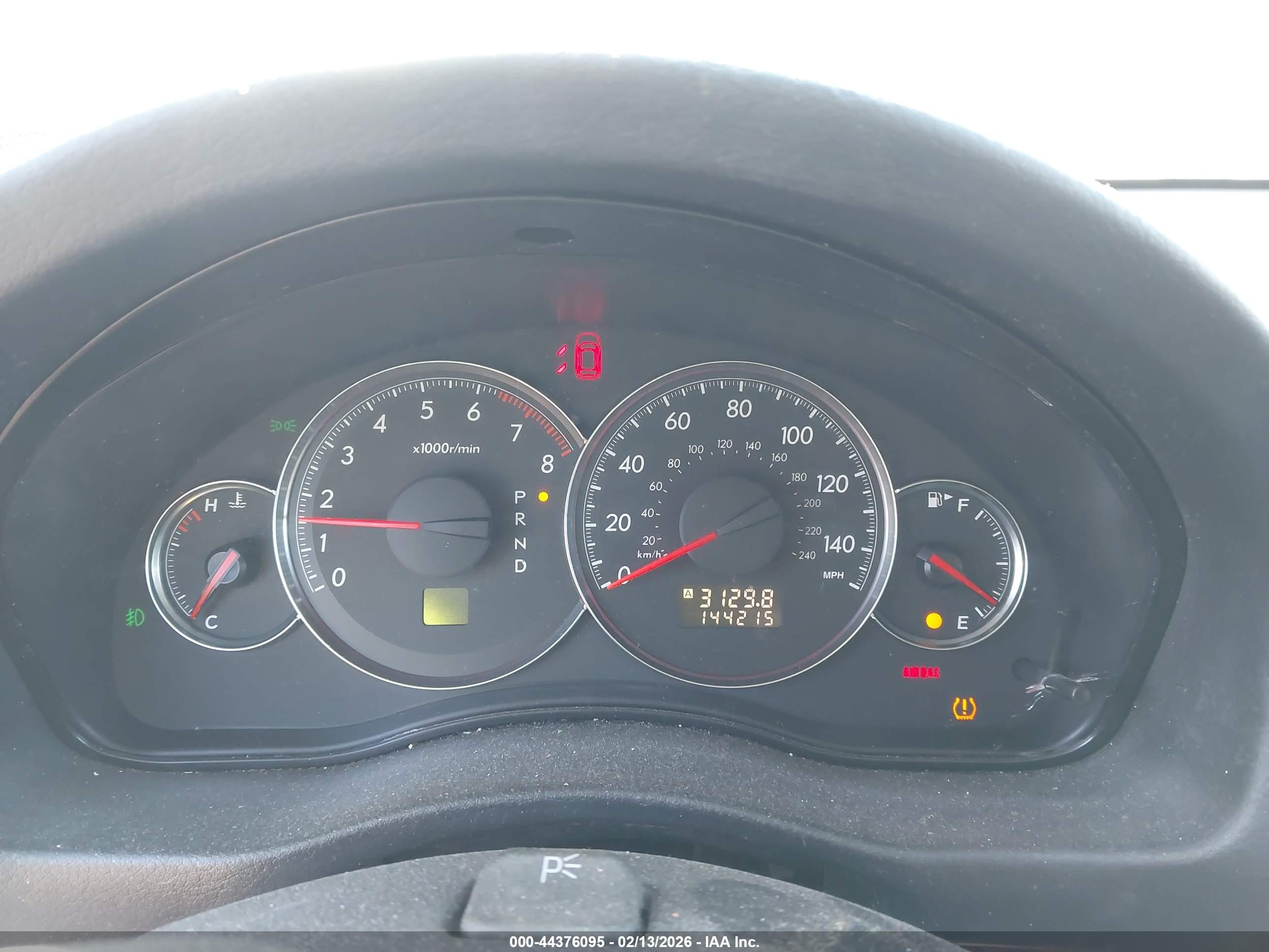 SUBARU OUTBACK image 7