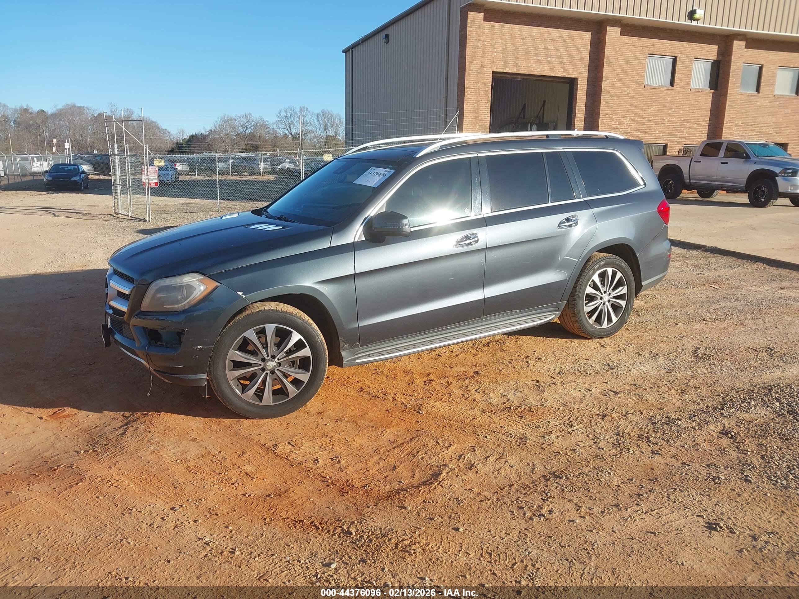 MERCEDES-BENZ GL image 2