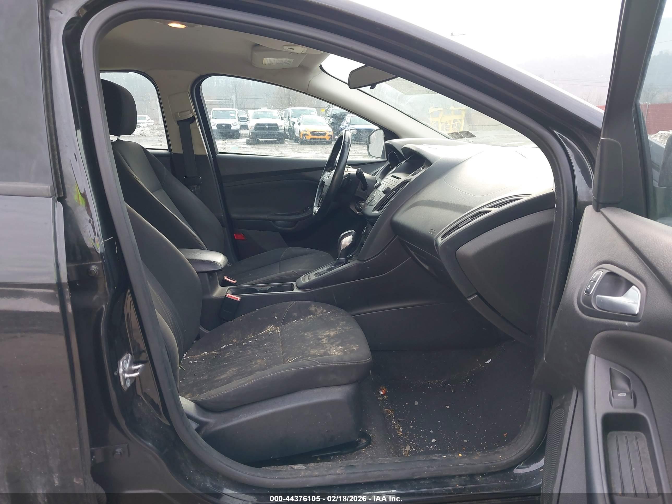 FORD FOCUS image 5