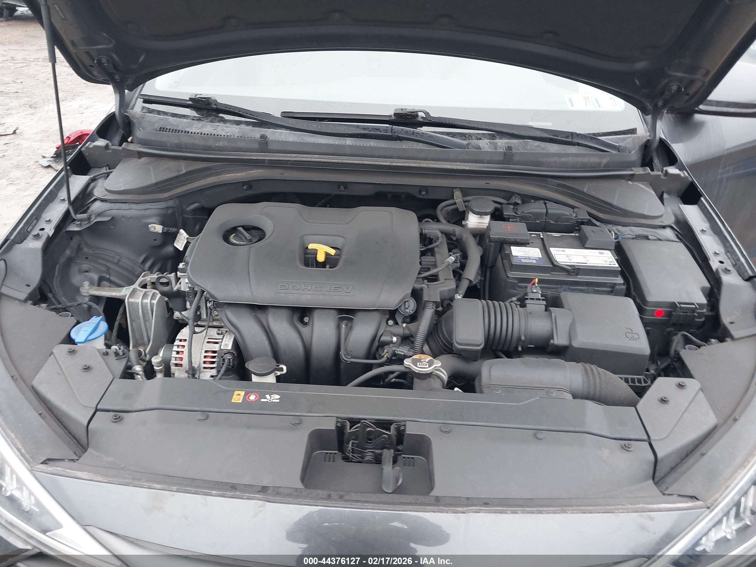 HYUNDAI ELANTRA image 10