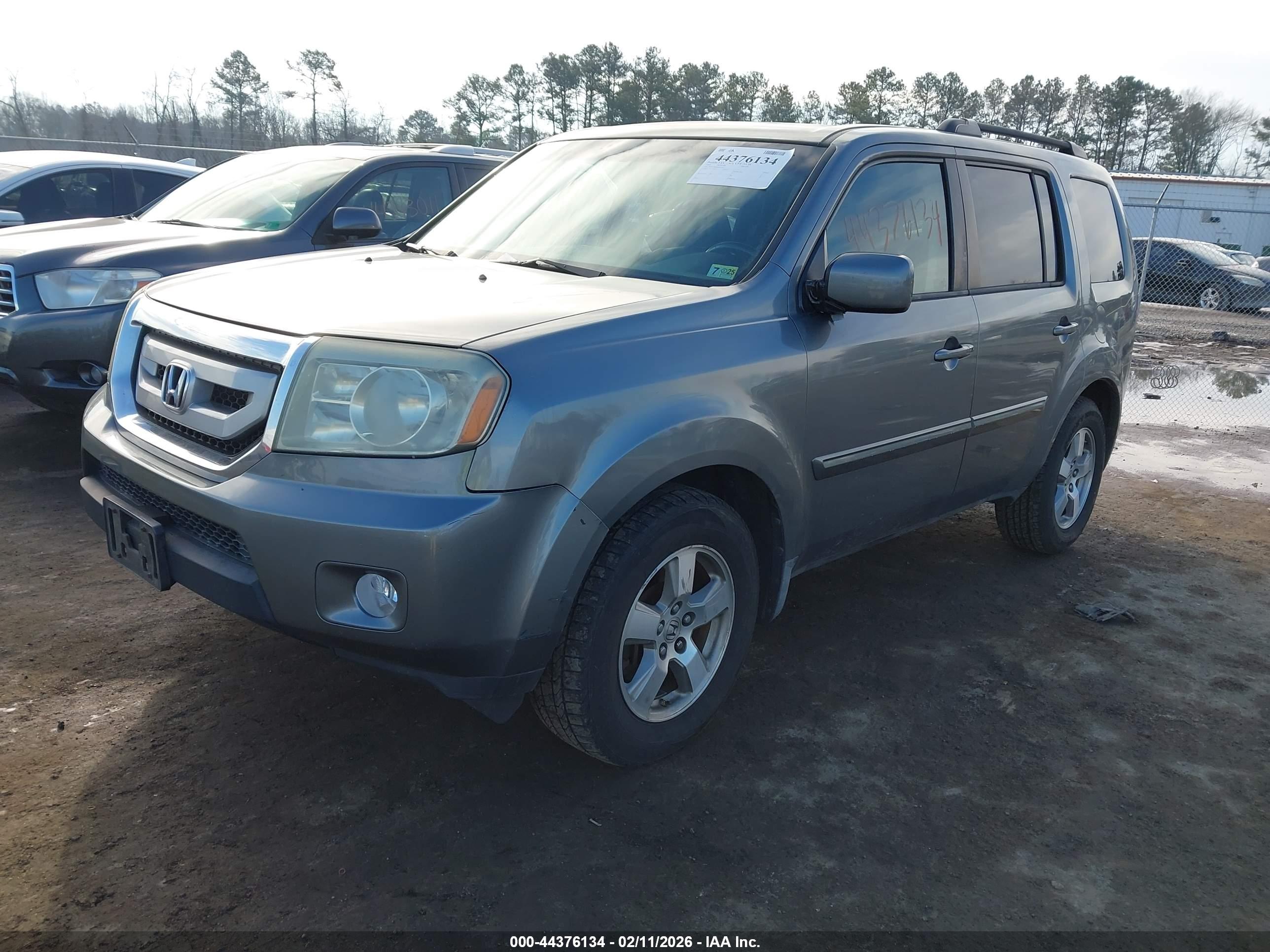 HONDA PILOT image 2