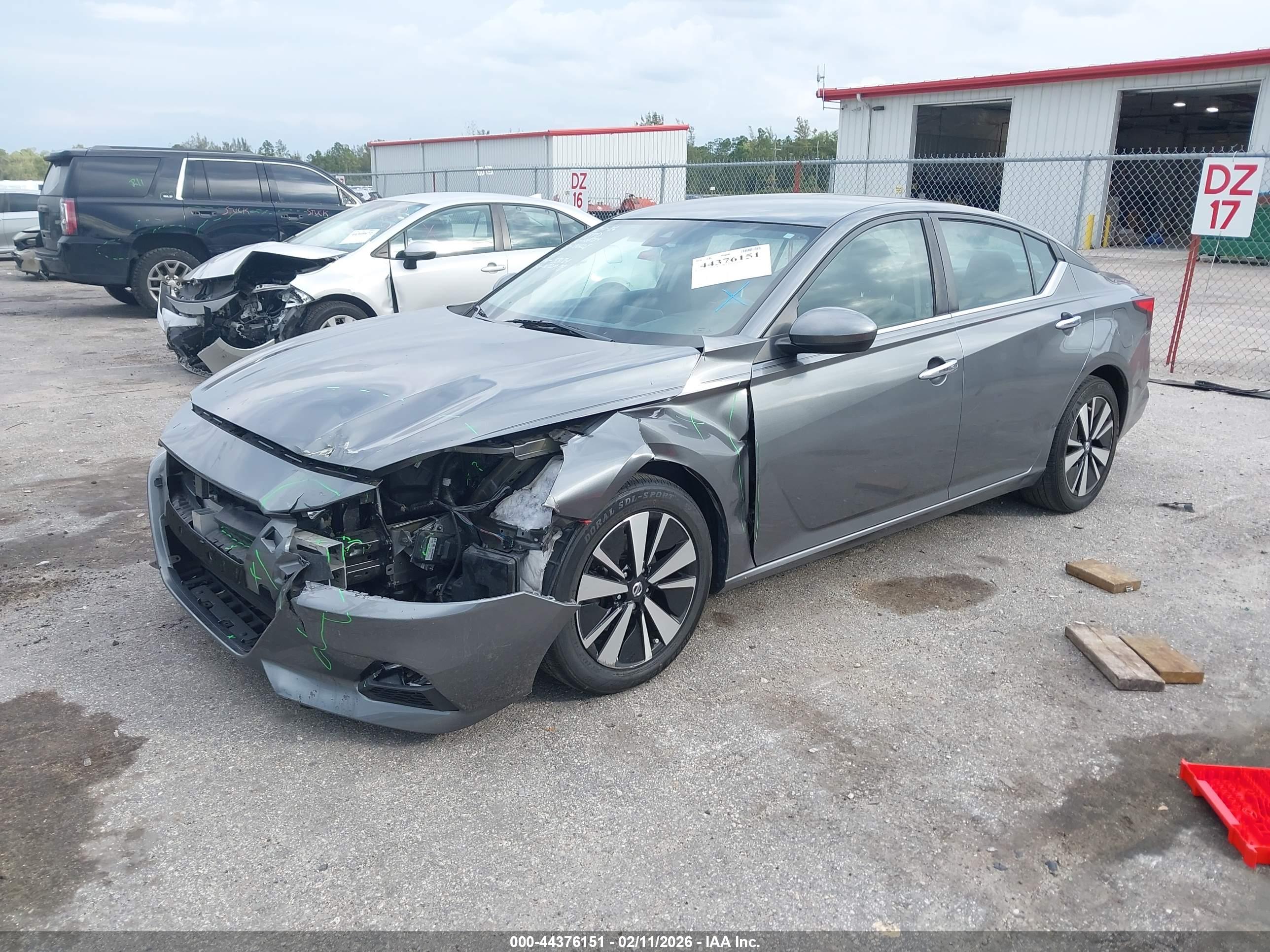 NISSAN ALTIMA image 2